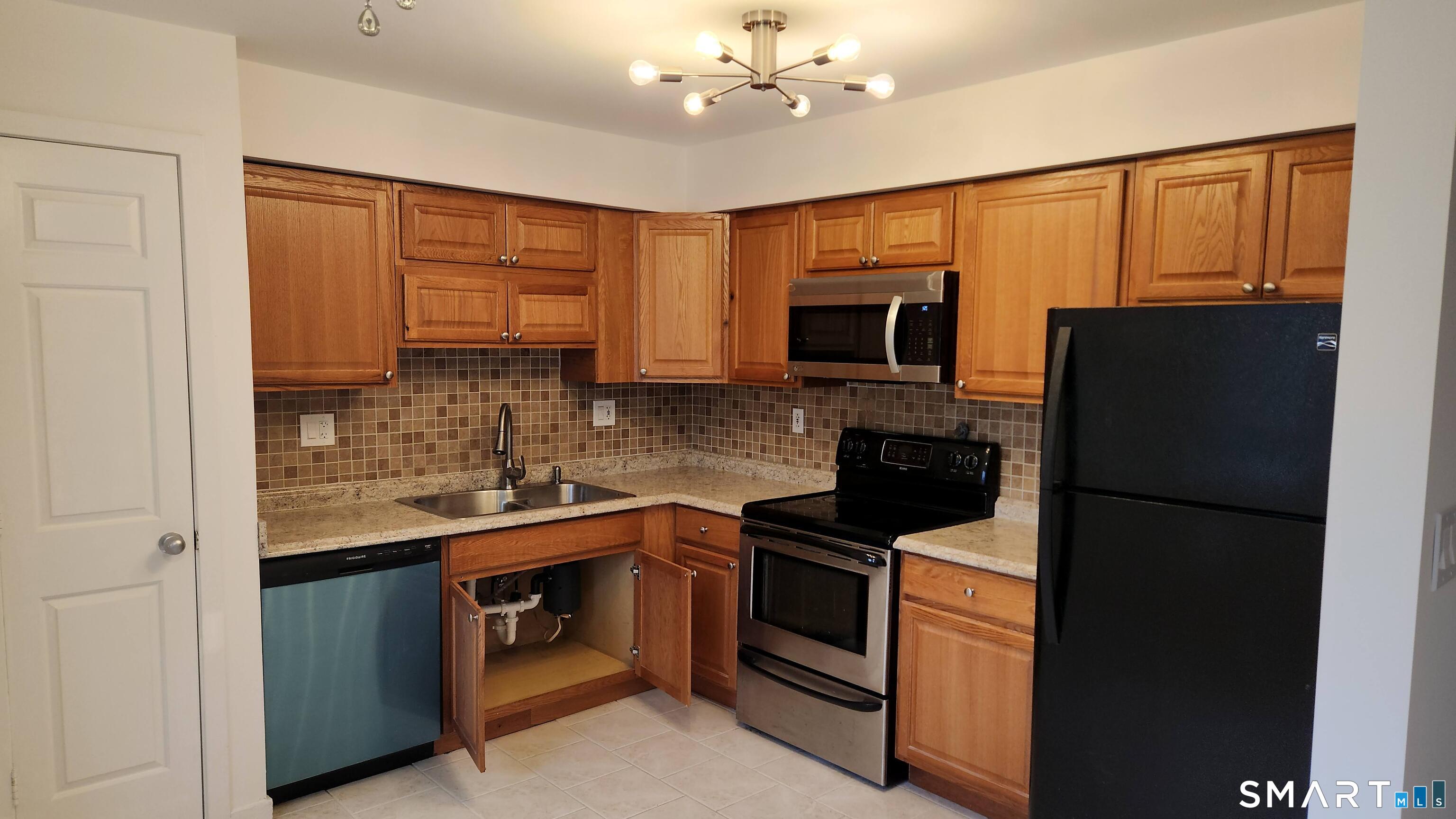 1414 Whitney A3 Avenue Property Photo 1