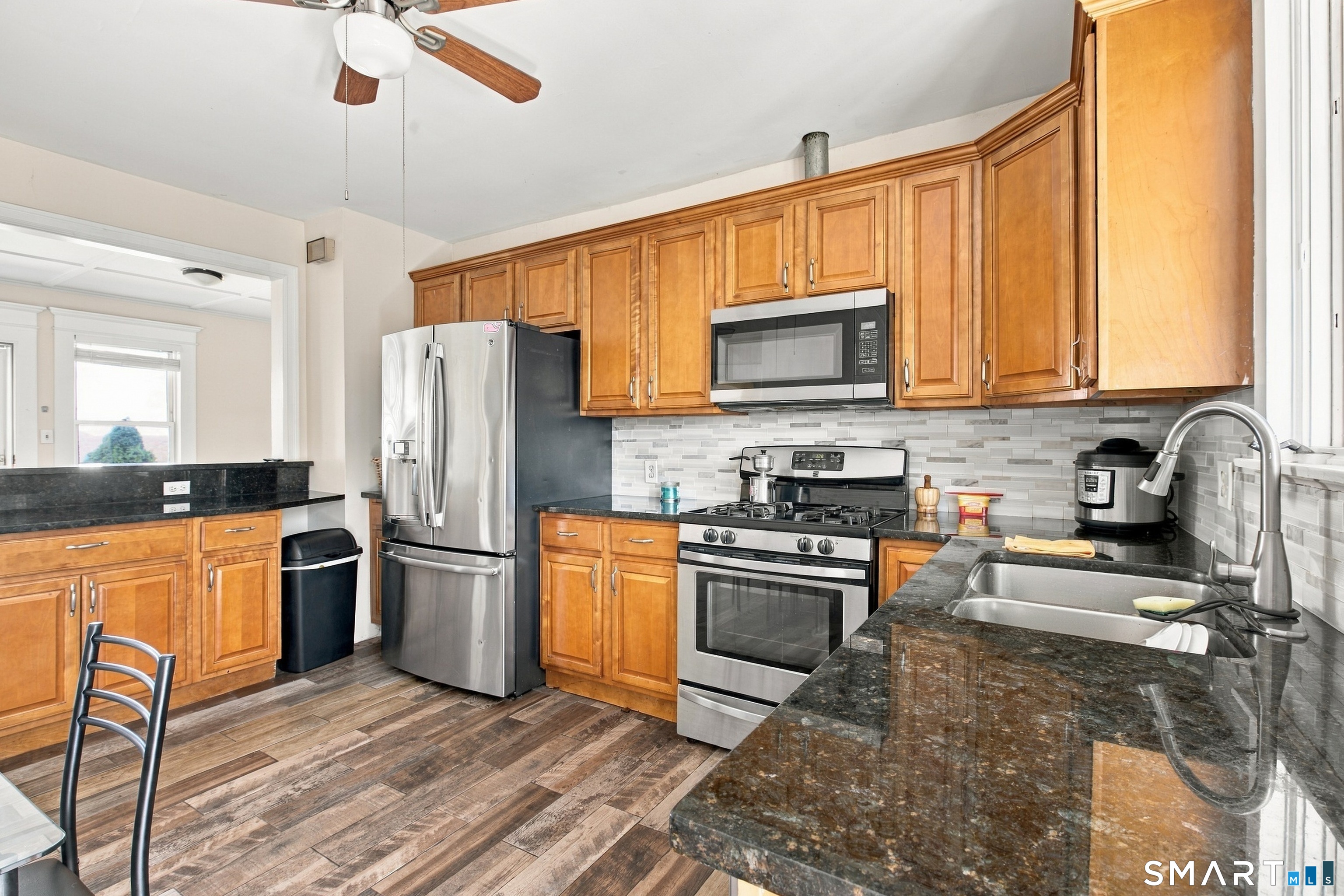 144 Clinton Street Property Photo 4