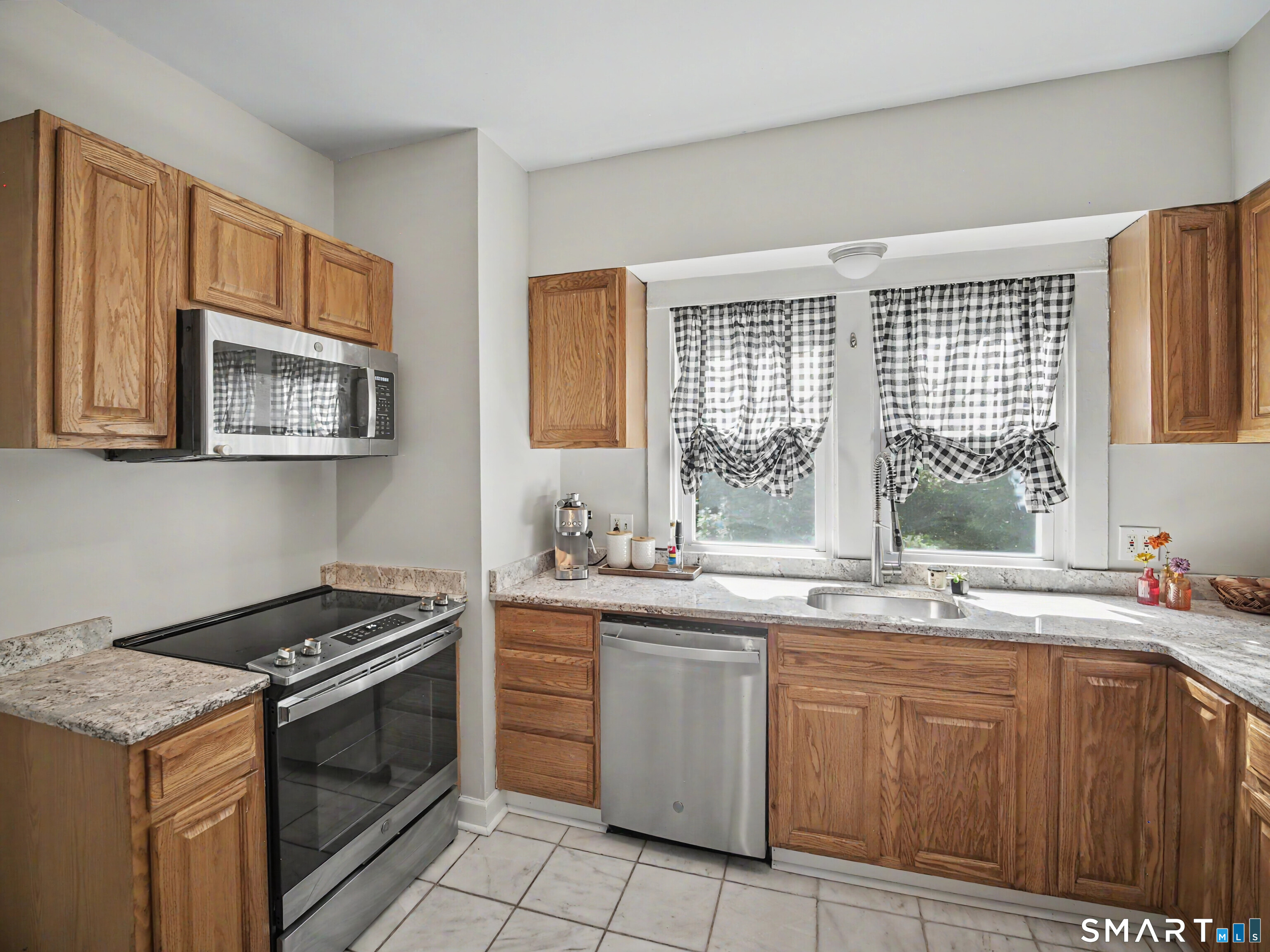 37 Hall Hill Road Property Photo 9