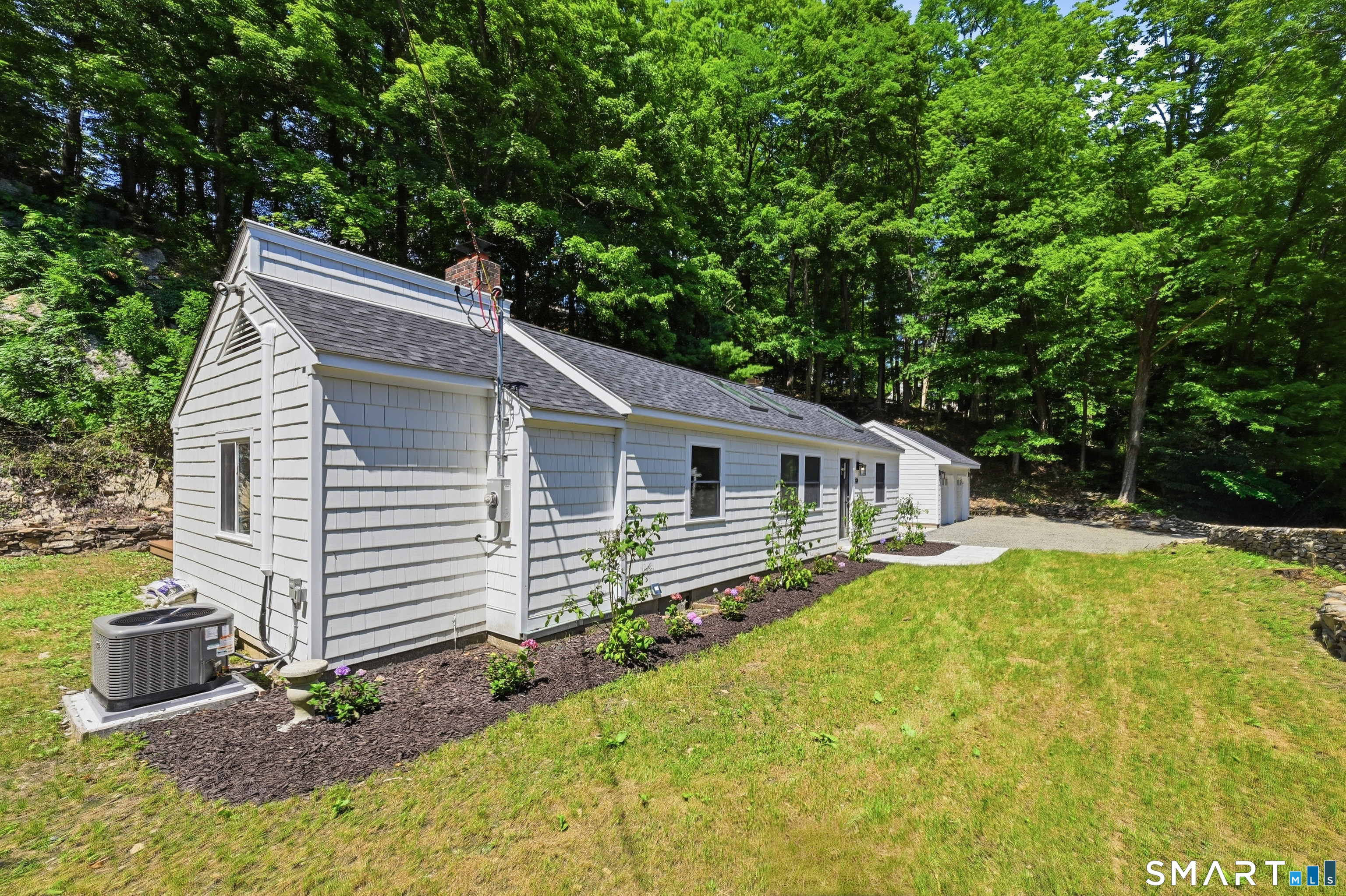 224 Ramapoo Road Property Photo 4