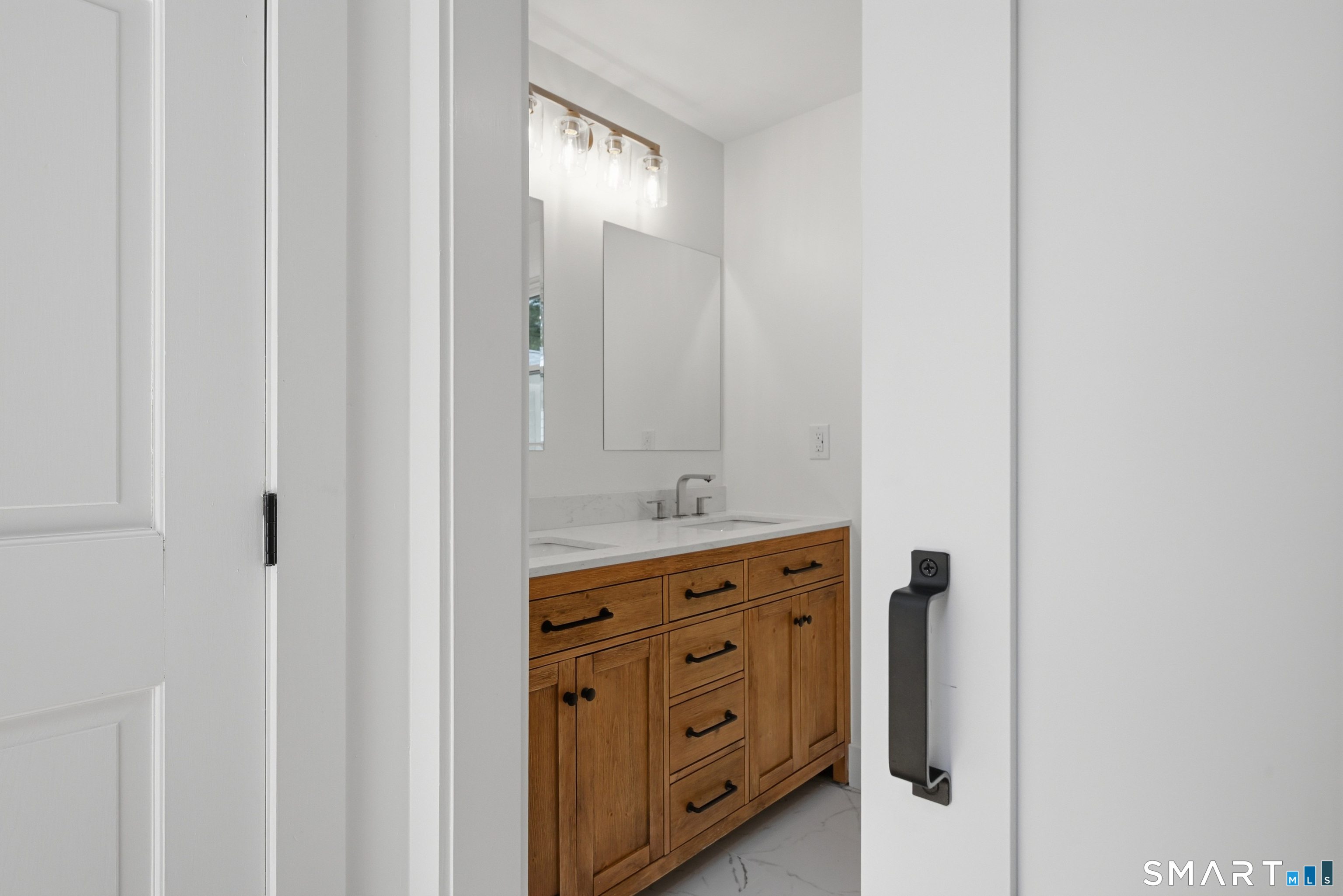 224 Ramapoo Road Property Photo 30
