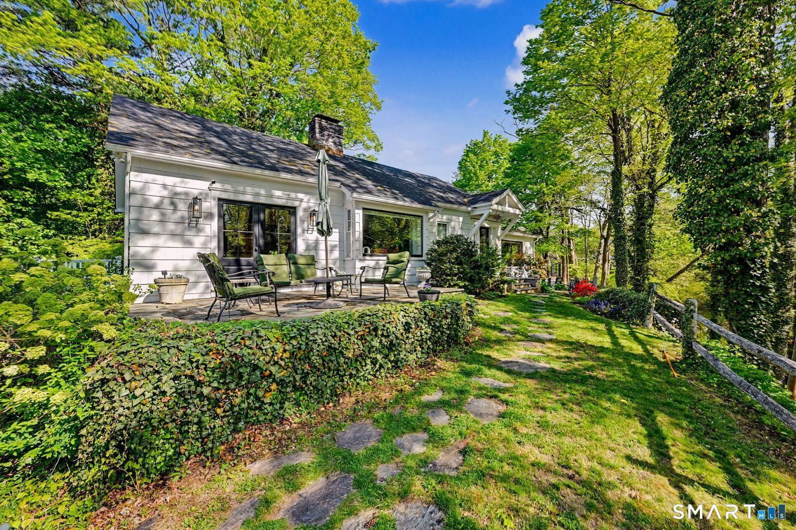 49 Newtown Avenue Property Photo 1