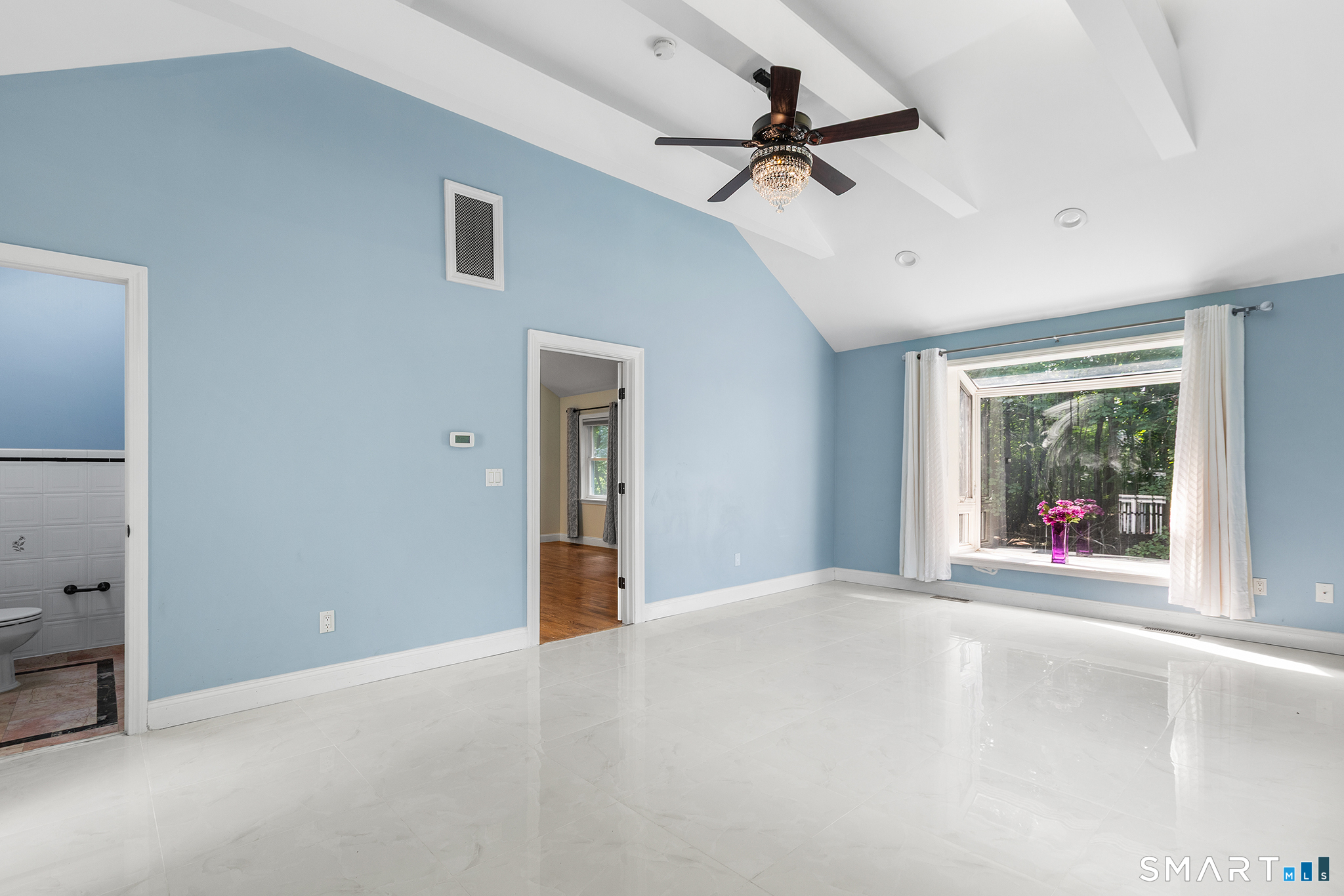241 Pemberwick Road Property Photo 10