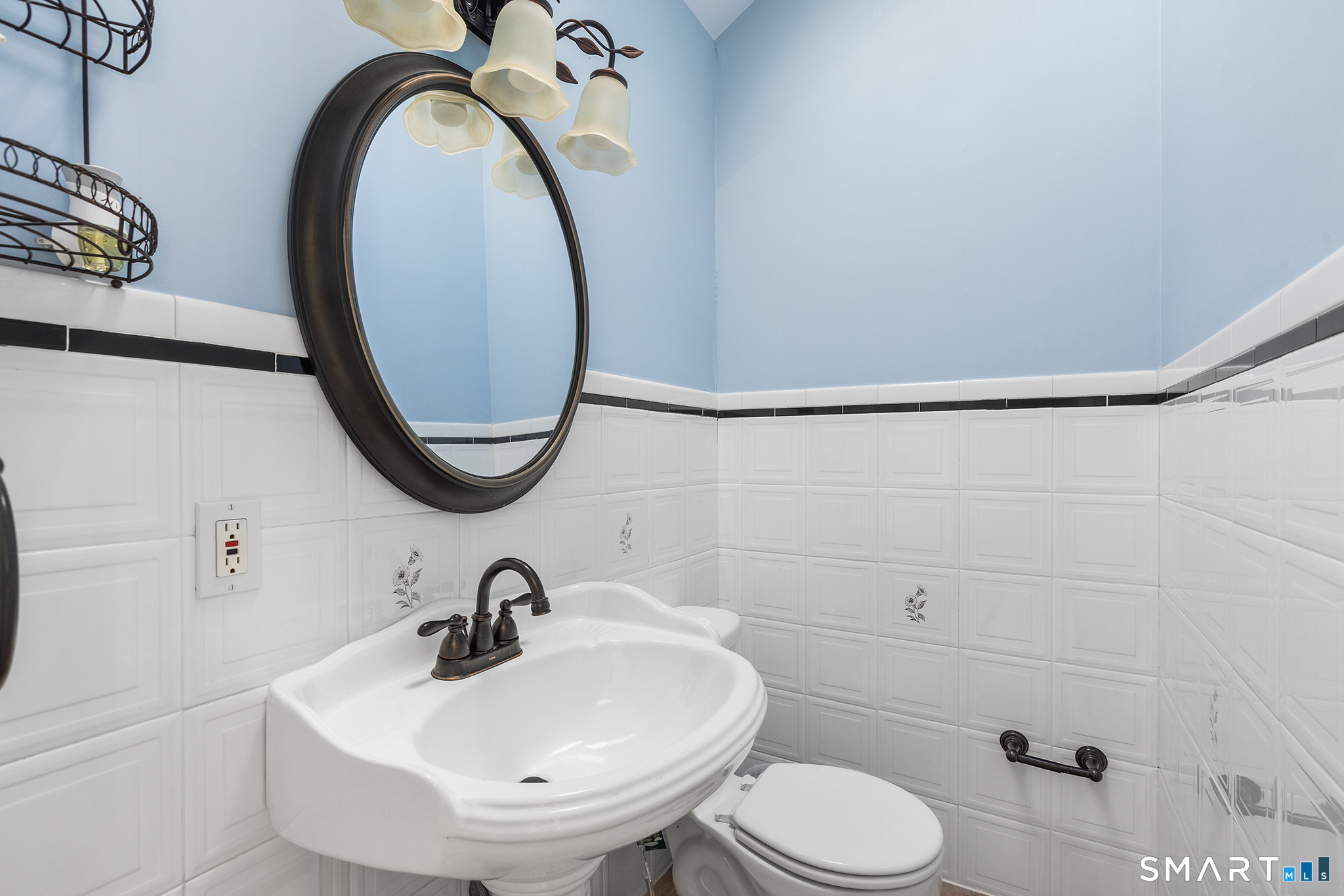 241 Pemberwick Road Property Photo 11