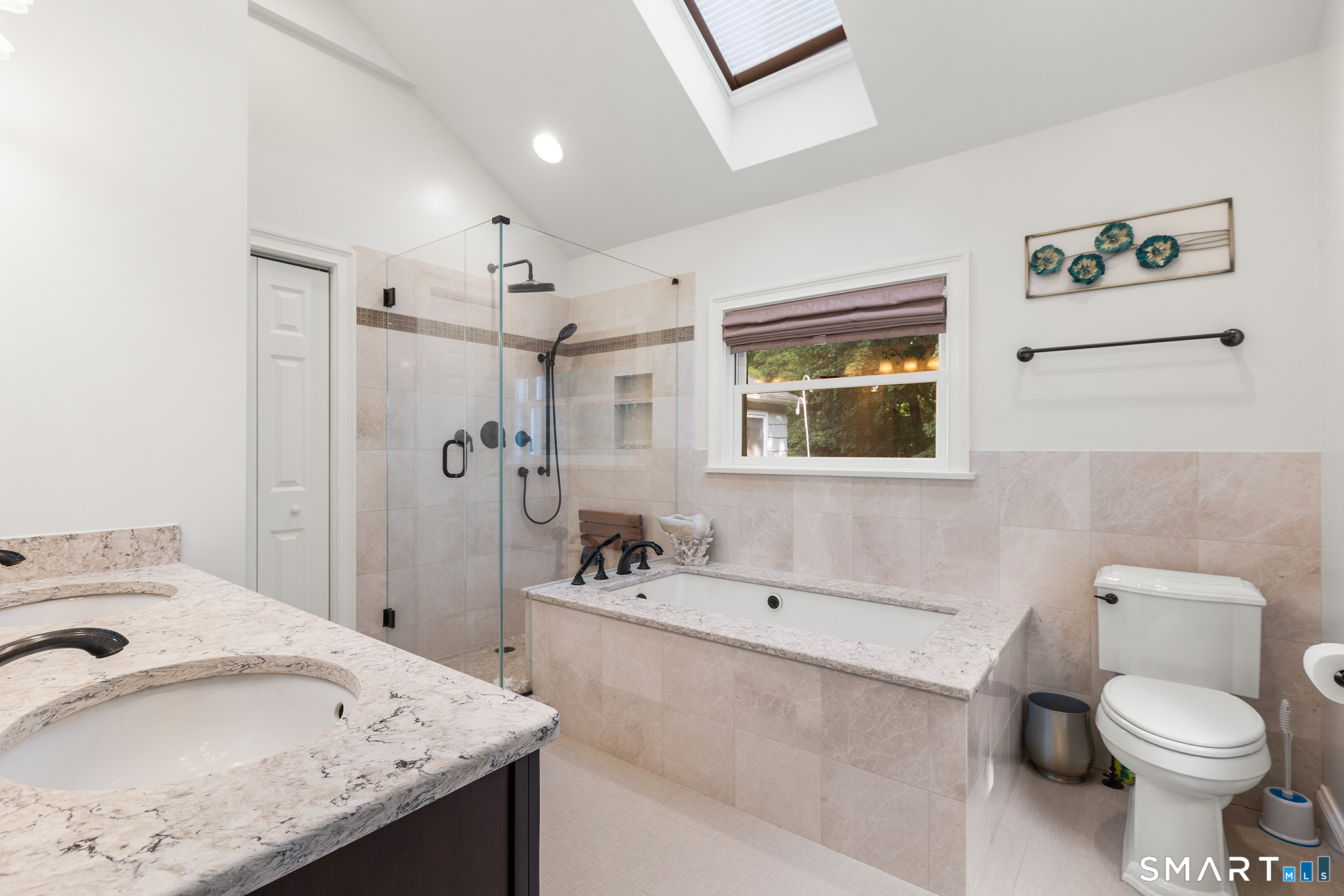 241 Pemberwick Road Property Photo 15