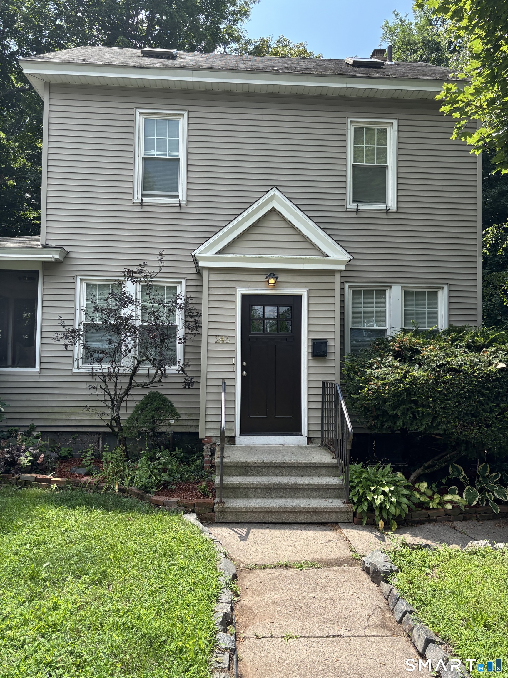 246 Goffe Terrace Property Photo