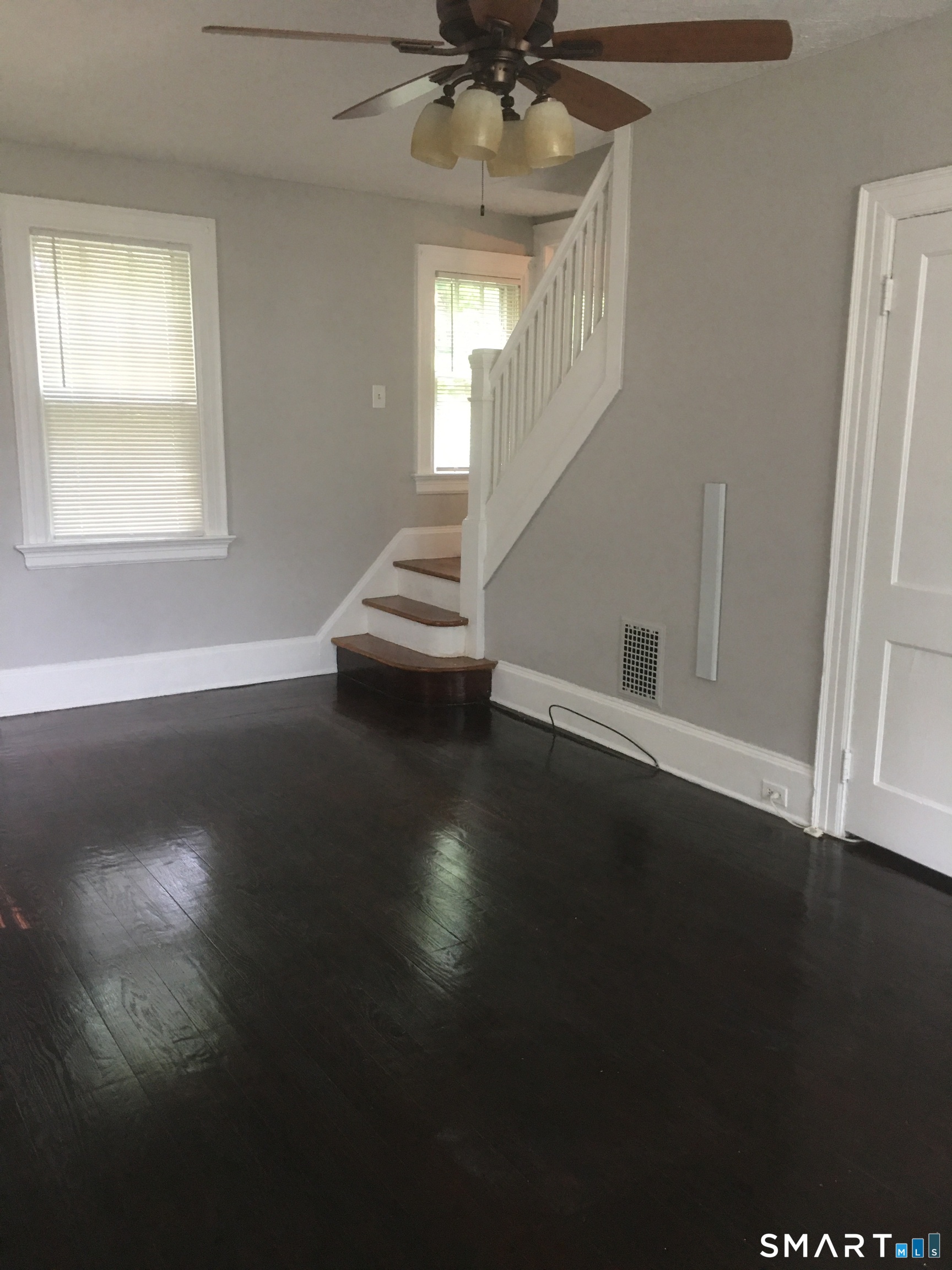 246 Goffe Terrace Property Photo 6