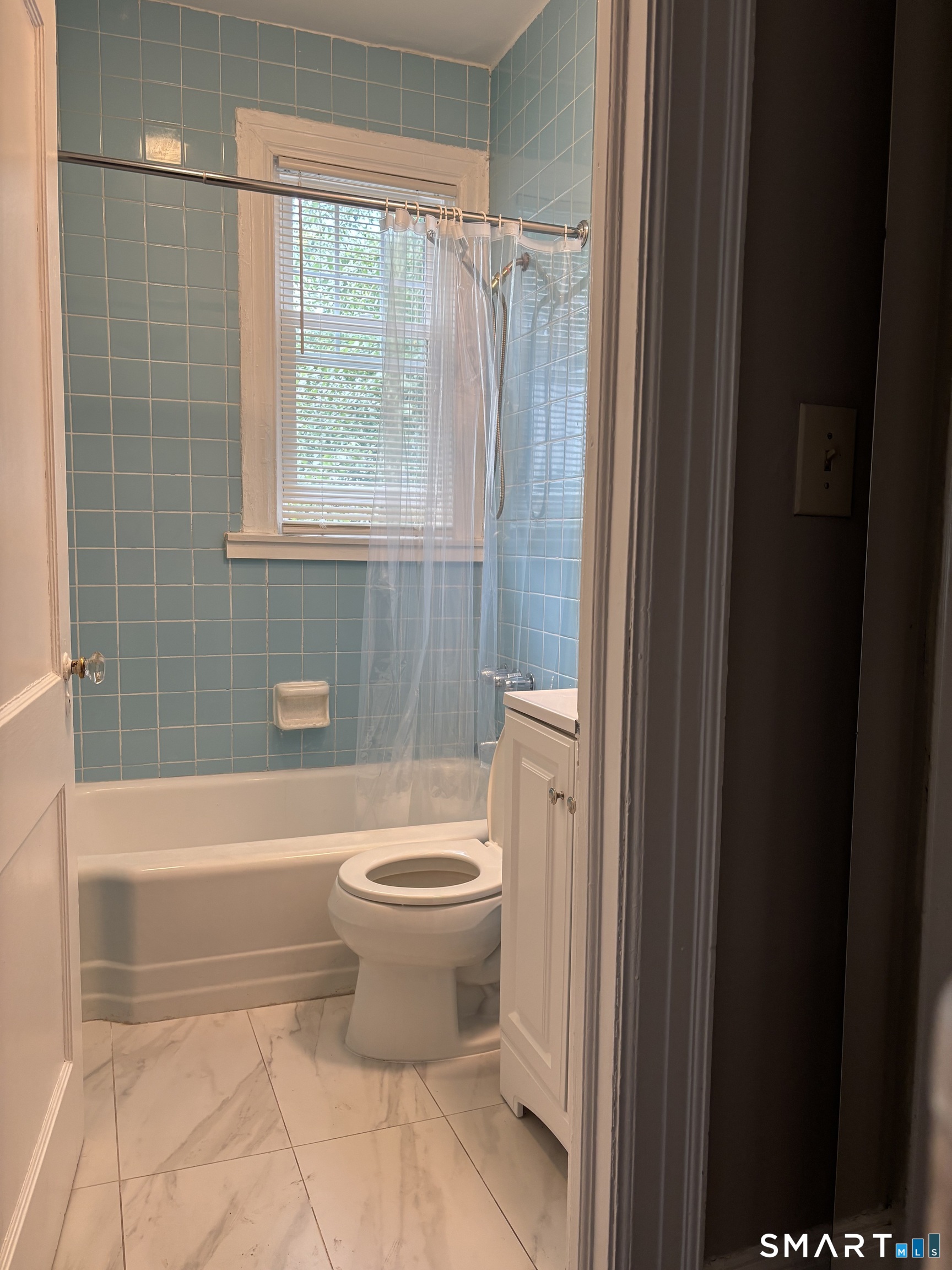 246 Goffe Terrace Property Photo 7