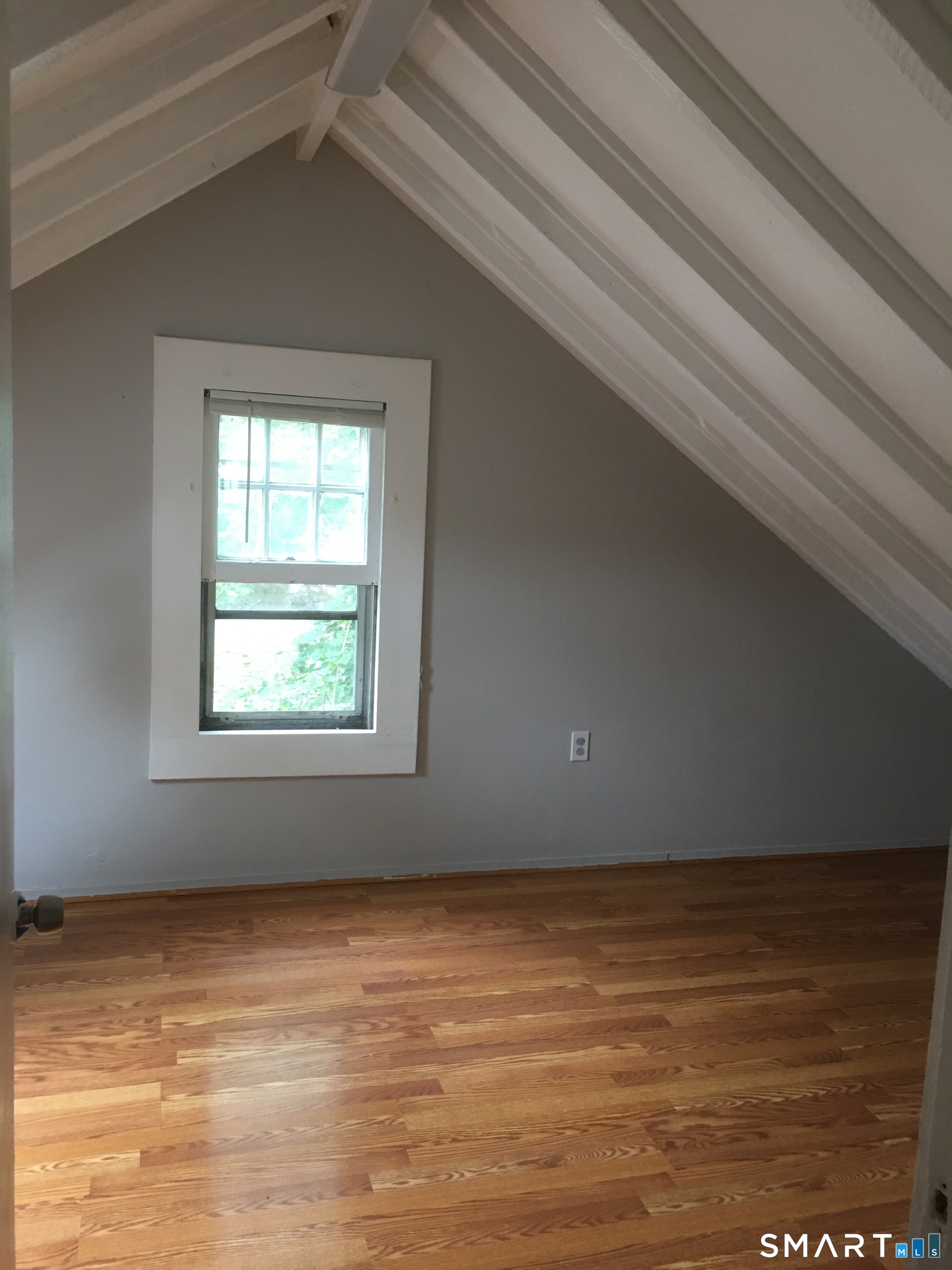 246 Goffe Terrace Property Photo 12