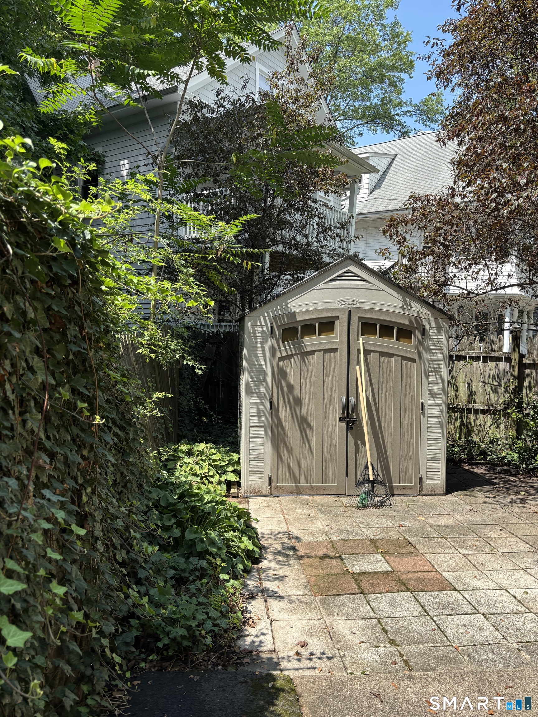 246 Goffe Terrace Property Photo 17