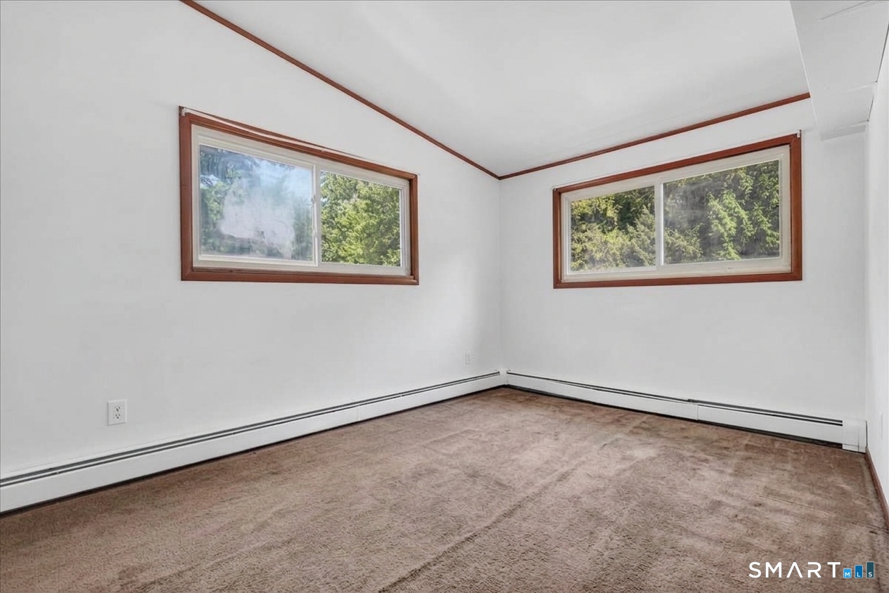 6 Paugussett Road Property Photo 9