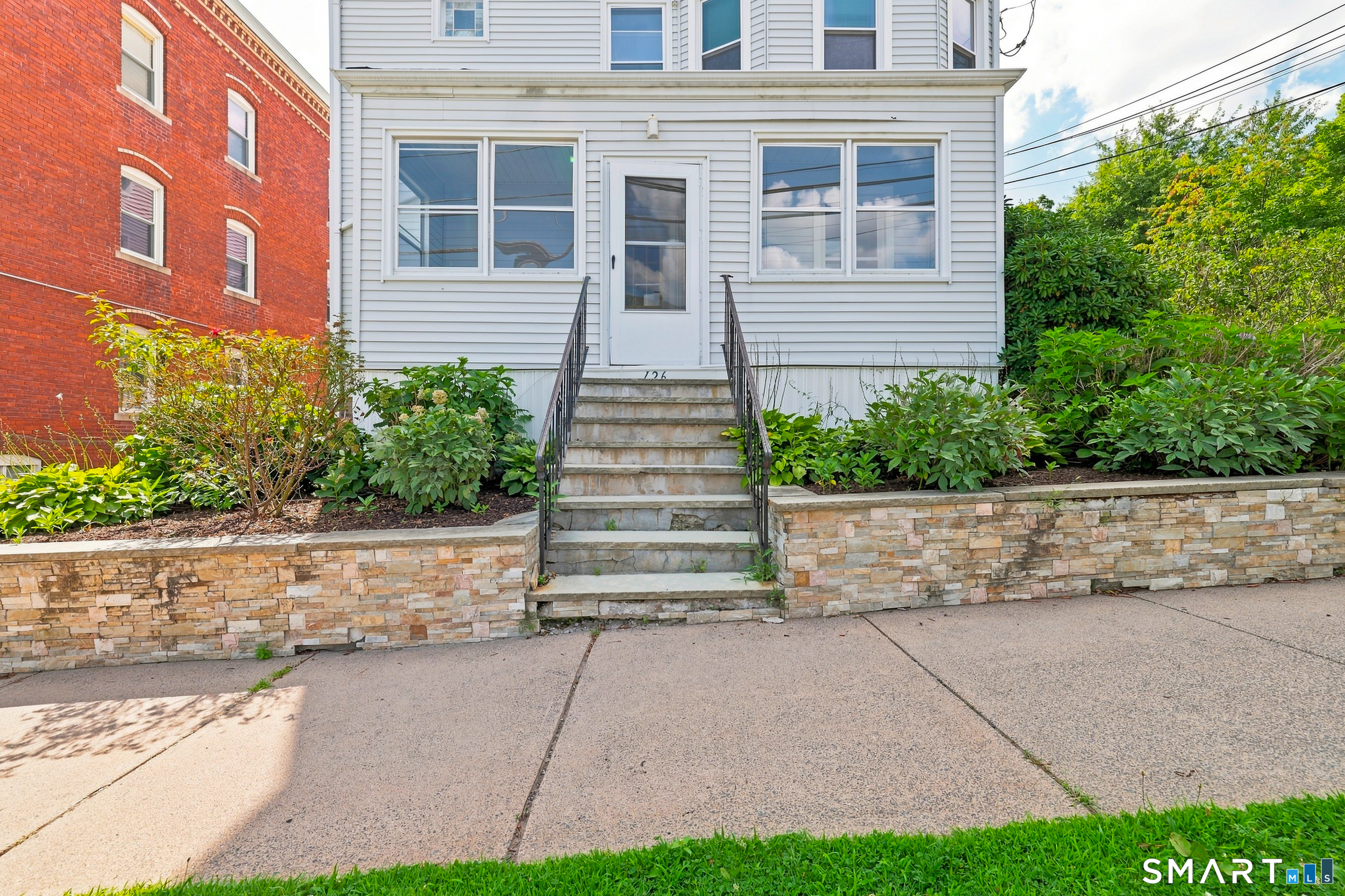 126 Booth 3 Street Property Photo 2
