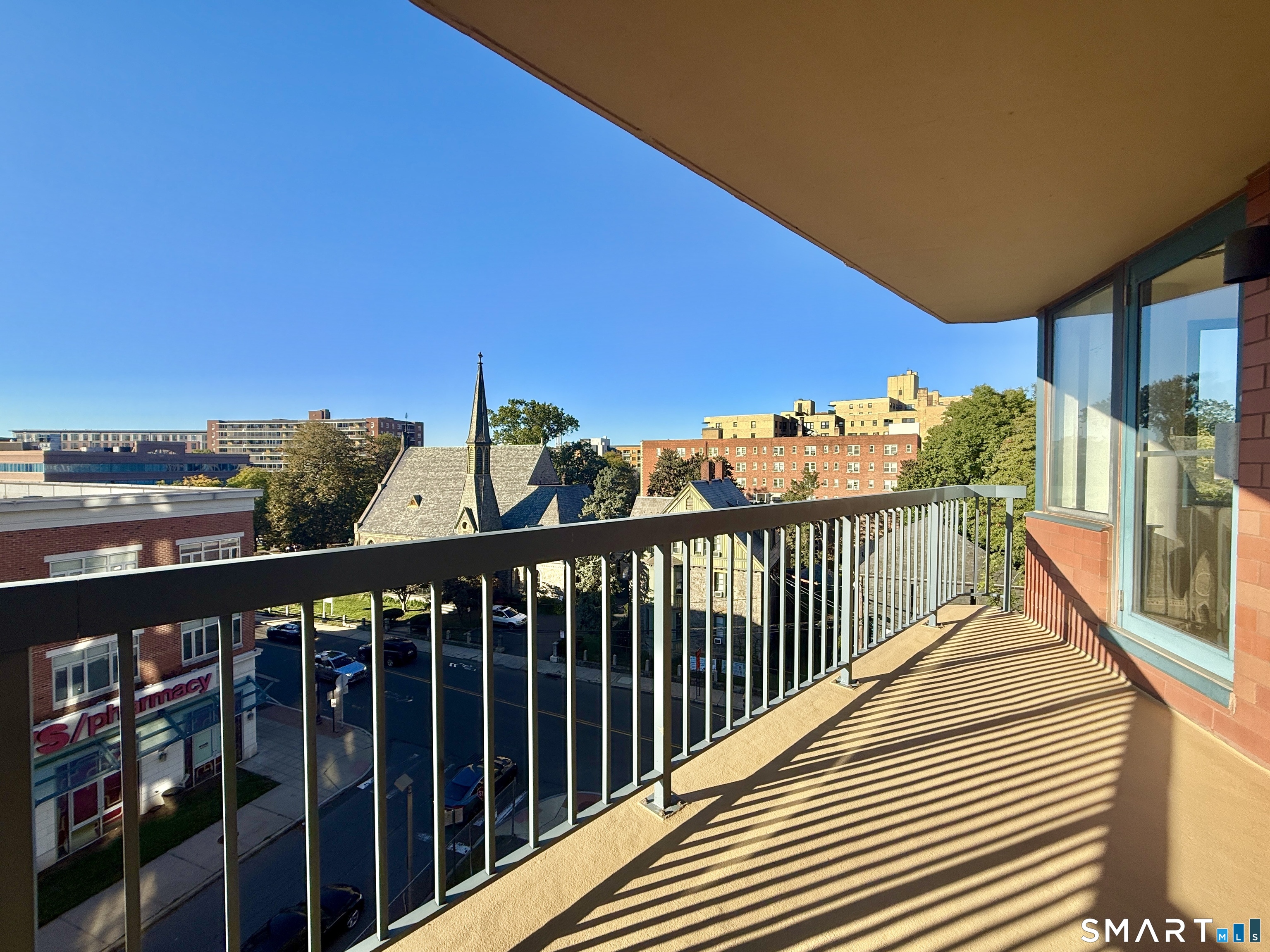 25 Forest 6h Street Property Photo 5