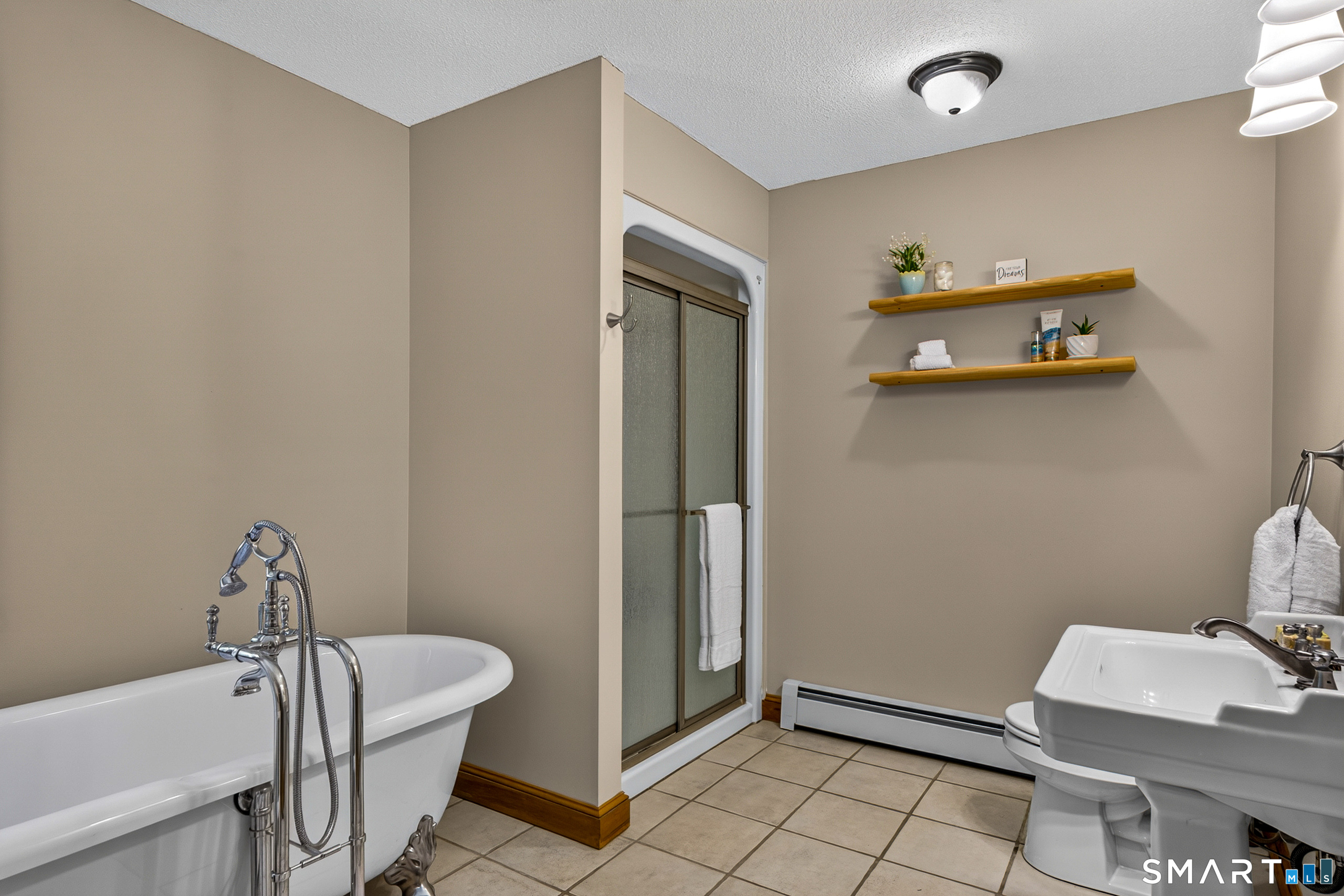30 Lisa Lane Property Photo 30