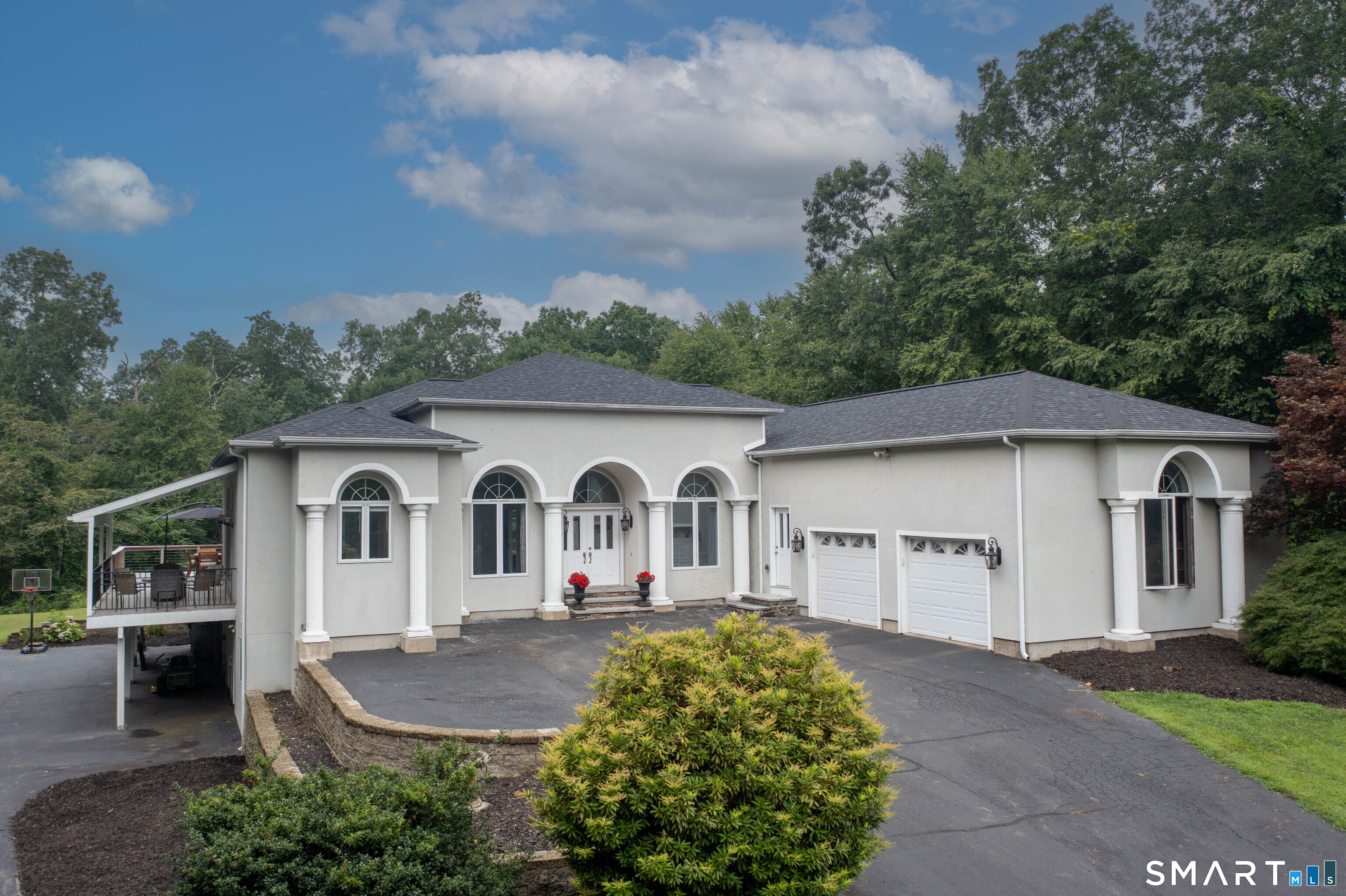 59 Almada Drive Property Photo 1