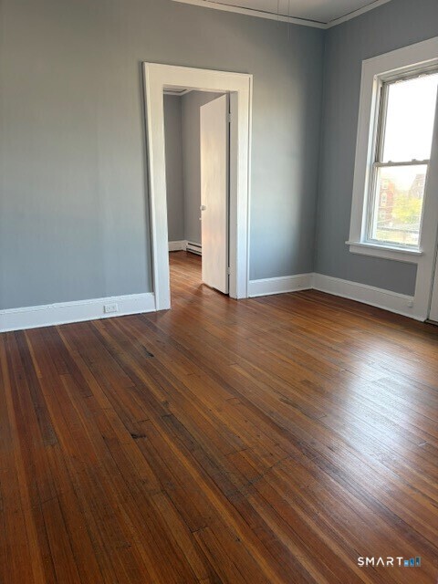 2744 Fairfield #7 Avenue Property Photo 2