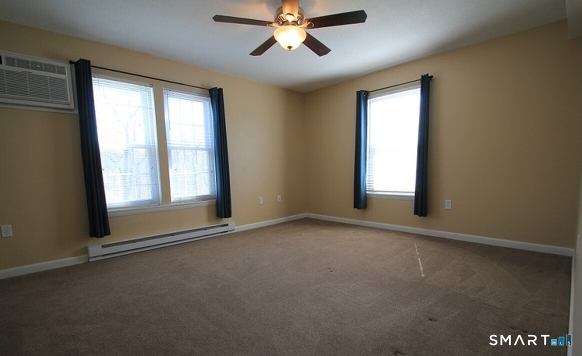 82 Longview 44 Street Property Photo 7