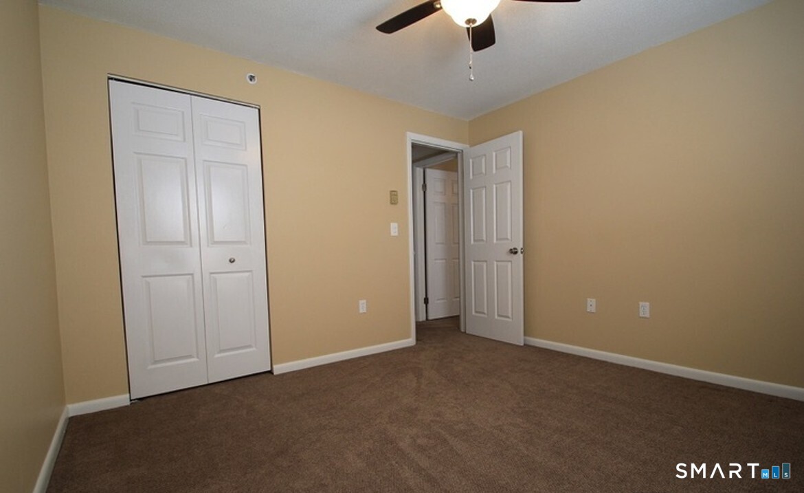 82 Longview 44 Street Property Photo 9