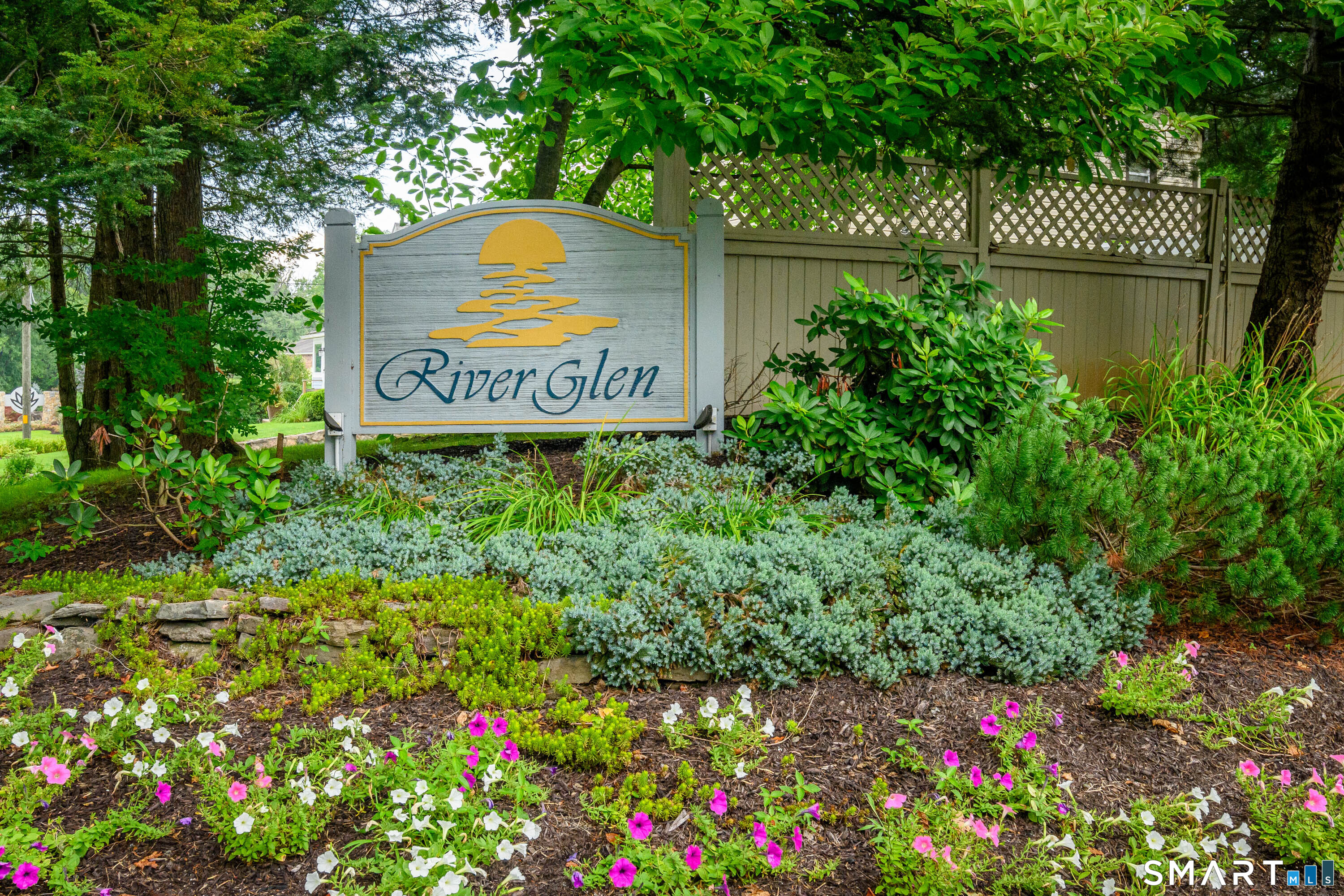 53 Glen Ridge 53 Court Property Photo 3