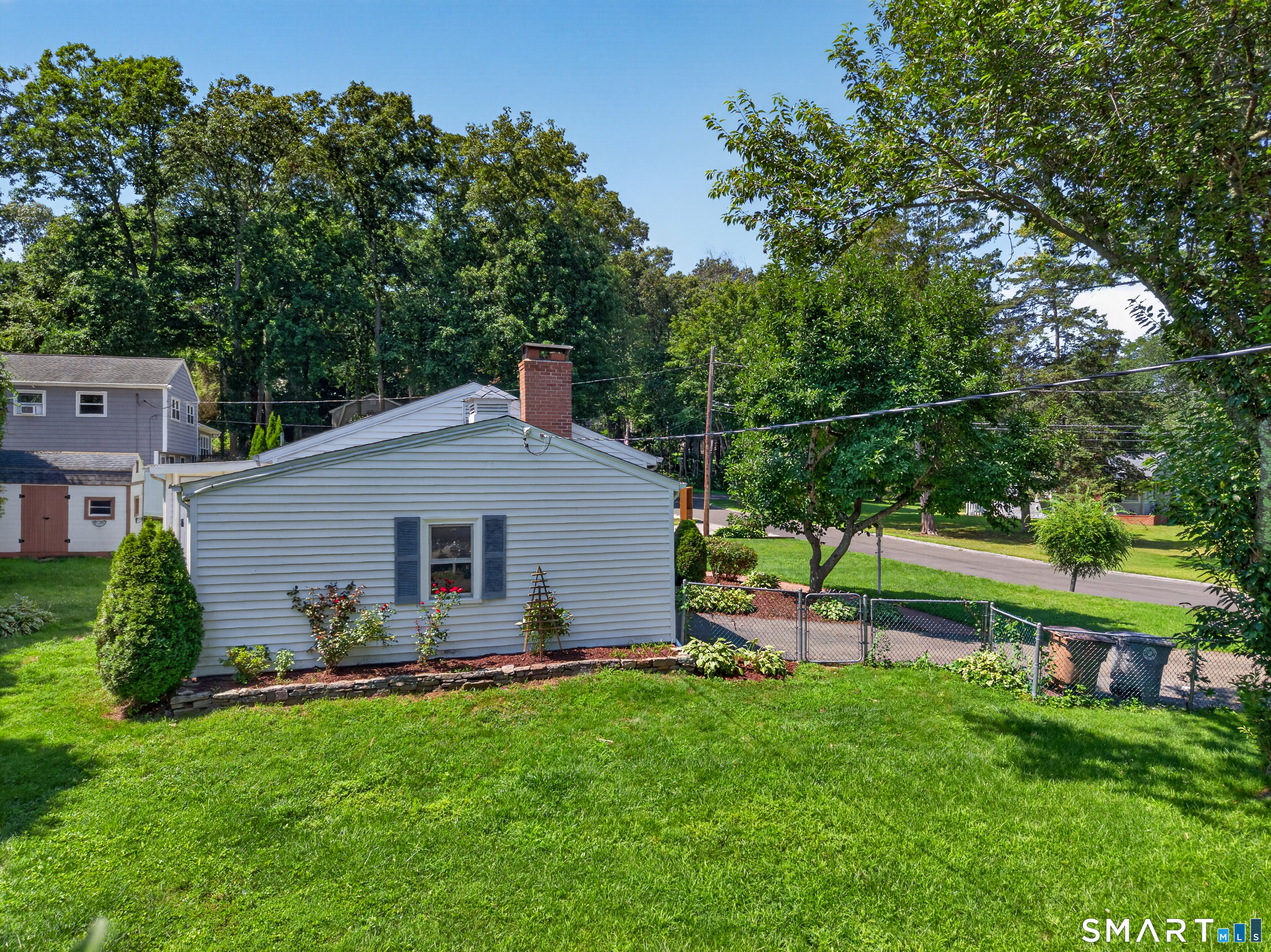17 Sycamore Road Property Photo 29