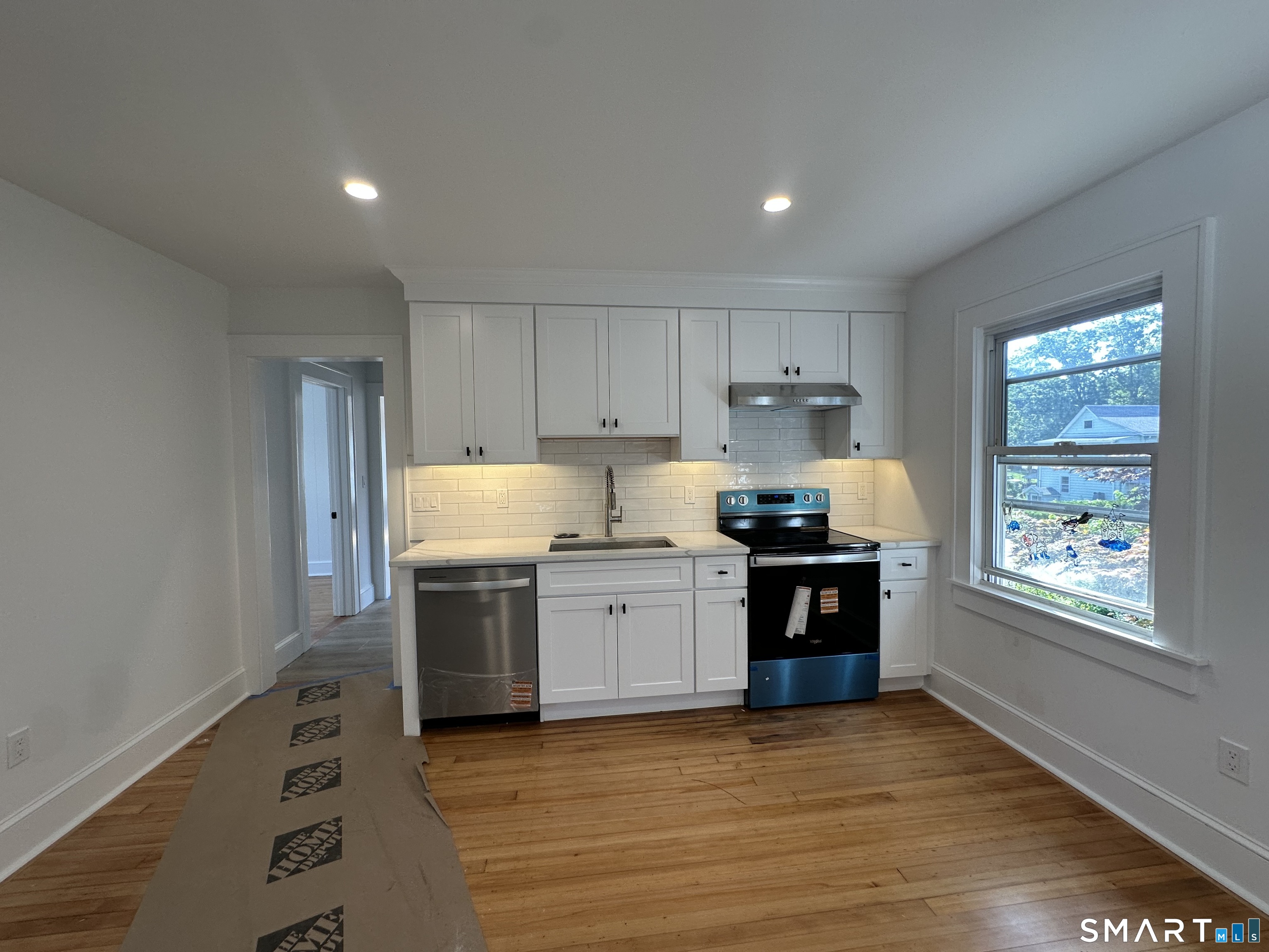 18 Parker Avenue Property Photo 3