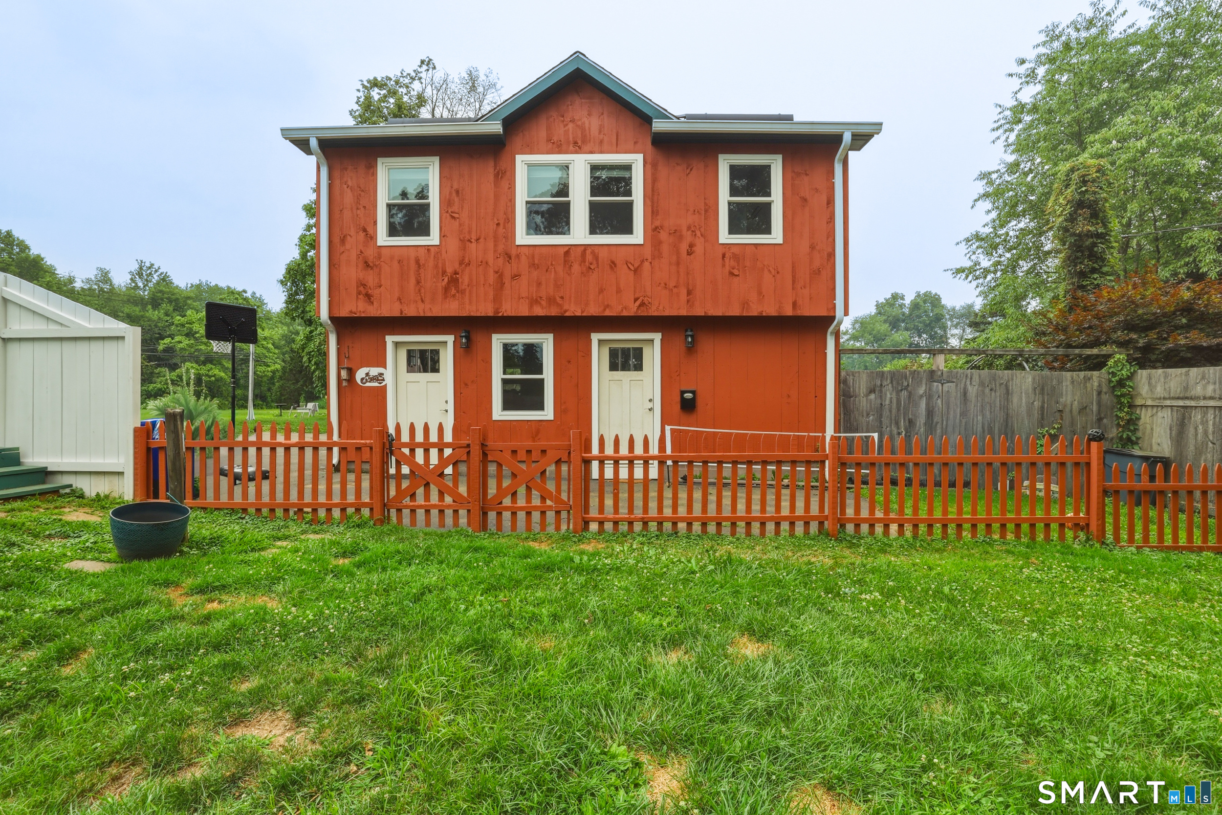 161 Leetes Island Road Property Photo 5