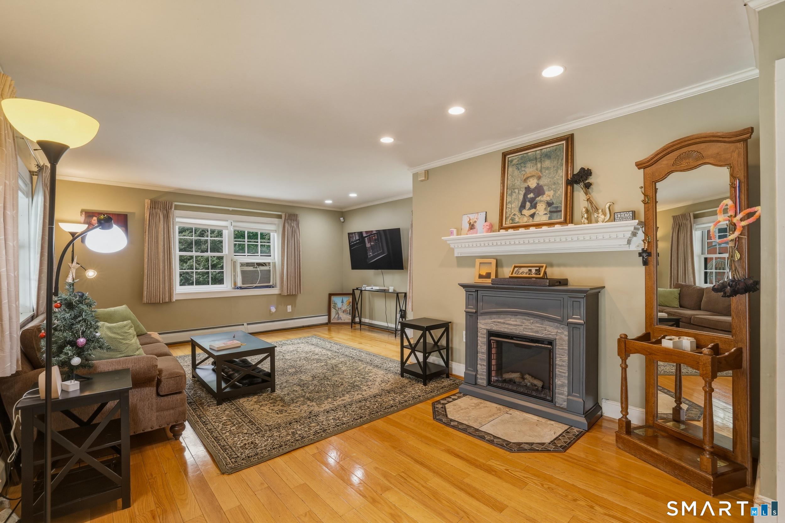 161 Leetes Island Road Property Photo 8
