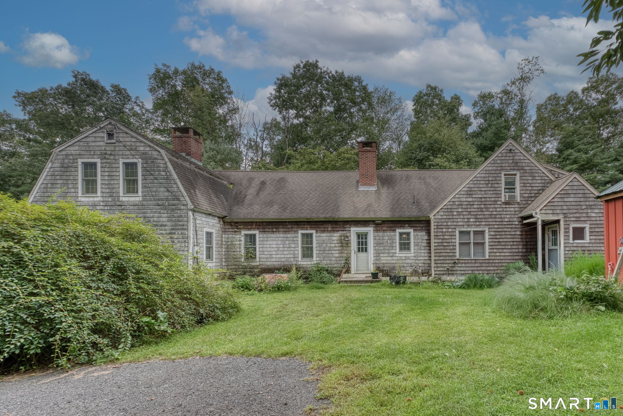 111 Ashford Center Road Property Photo 1