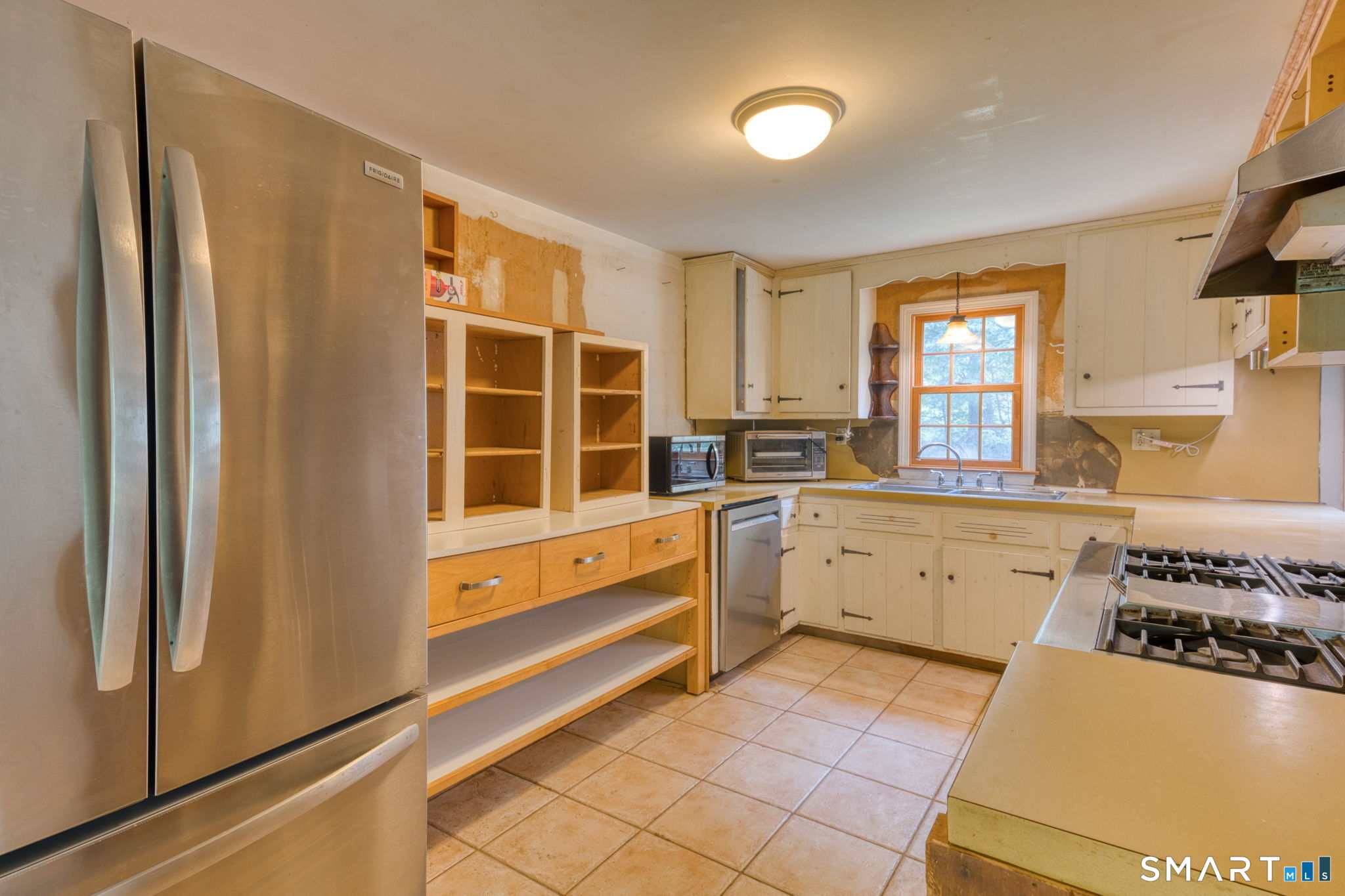 111 Ashford Center Road Property Photo 16