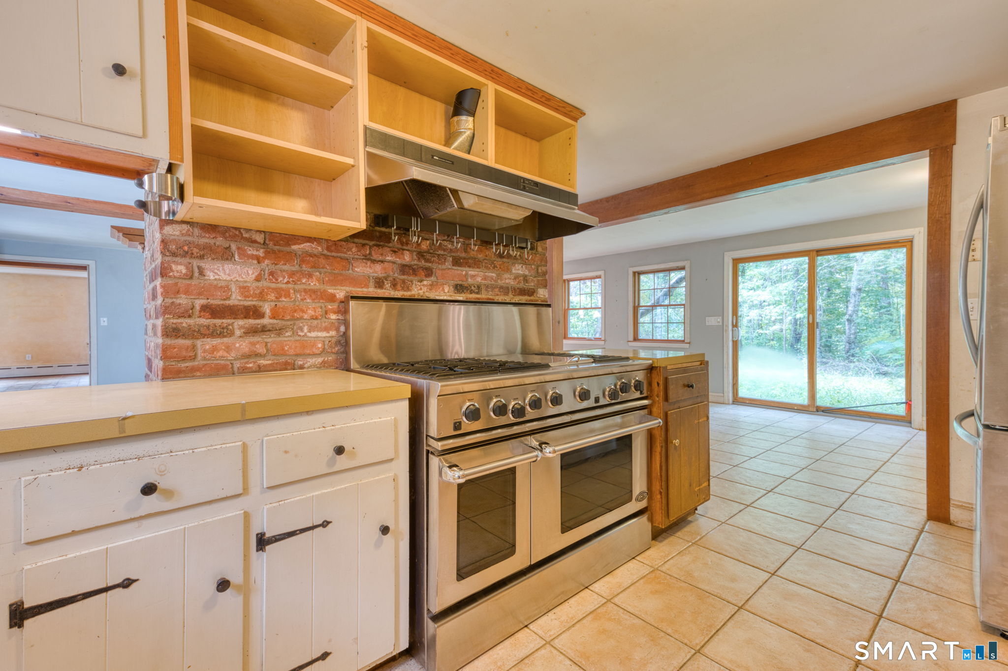 111 Ashford Center Road Property Photo 19