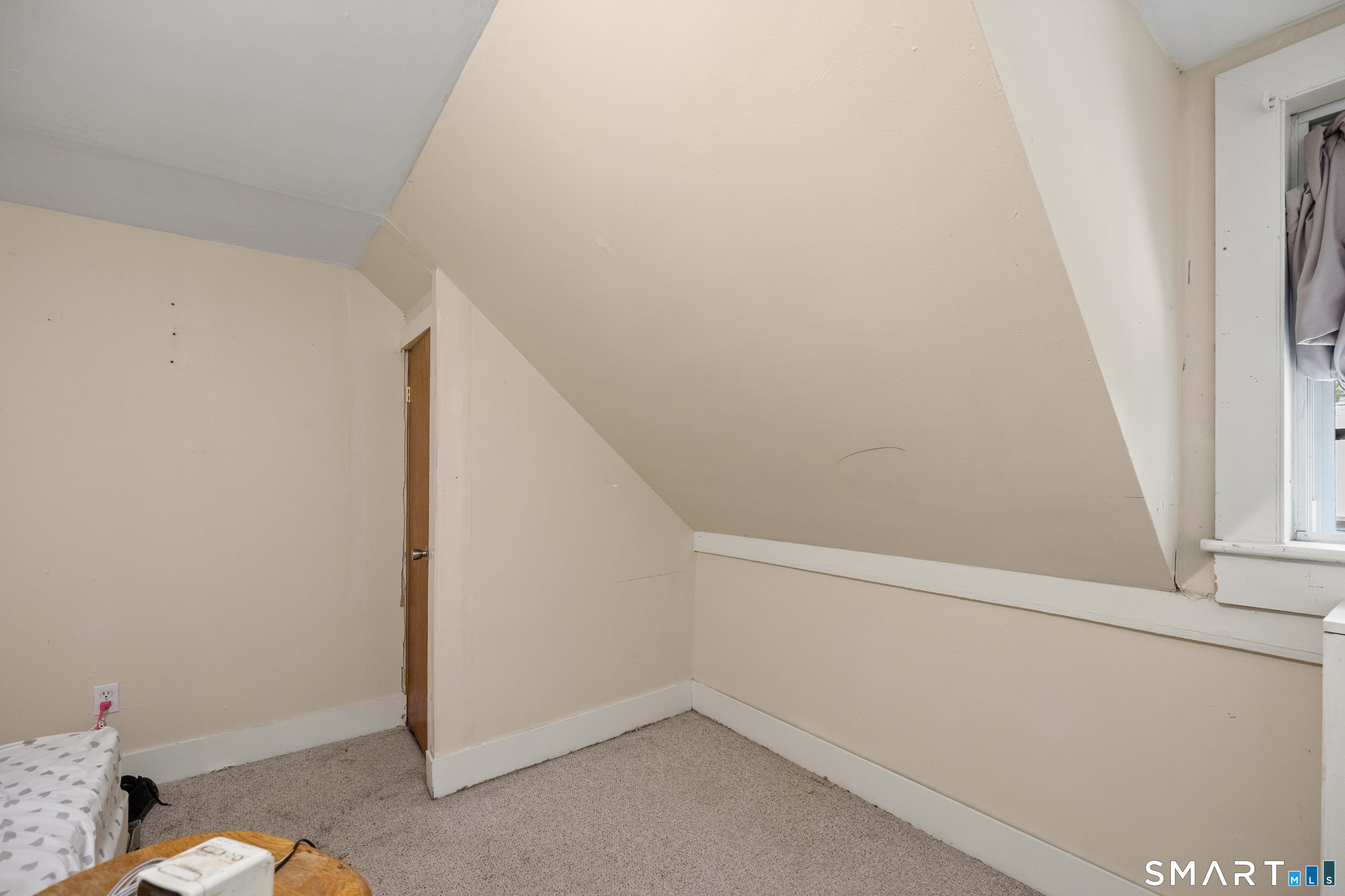 22-24 Woodland Street Property Photo 22