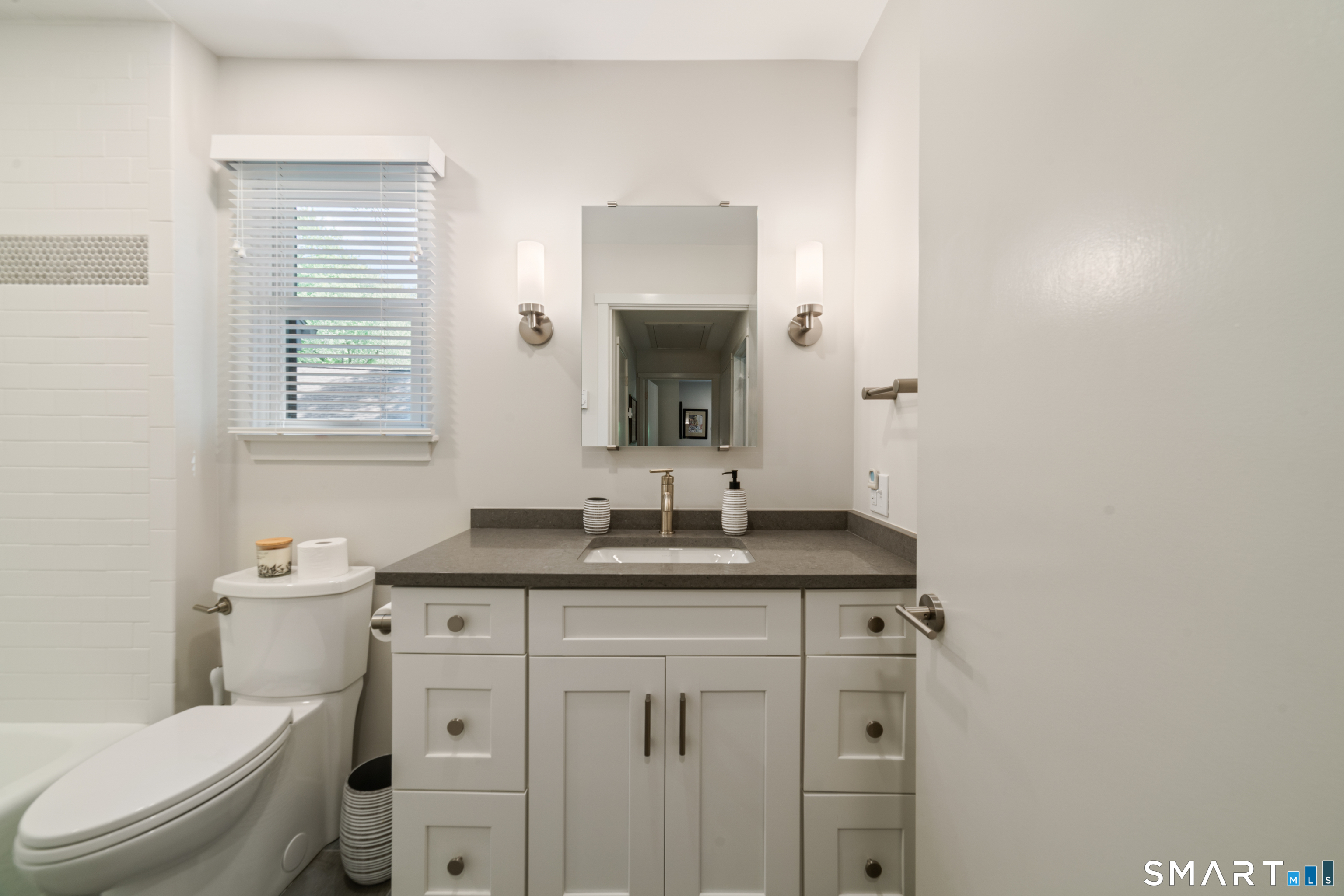 595 Heritage B Village Property Photo 19