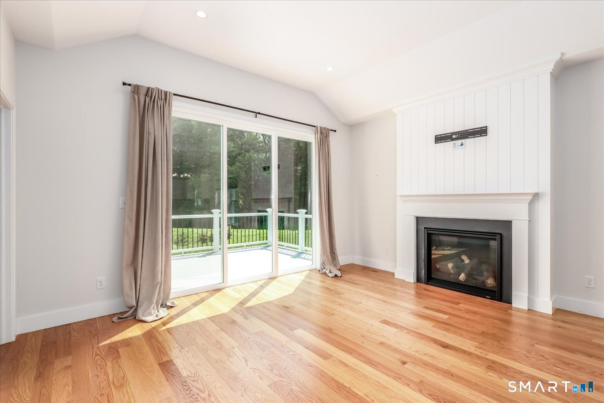 8 Fieldstone 8 Court Property Photo 15