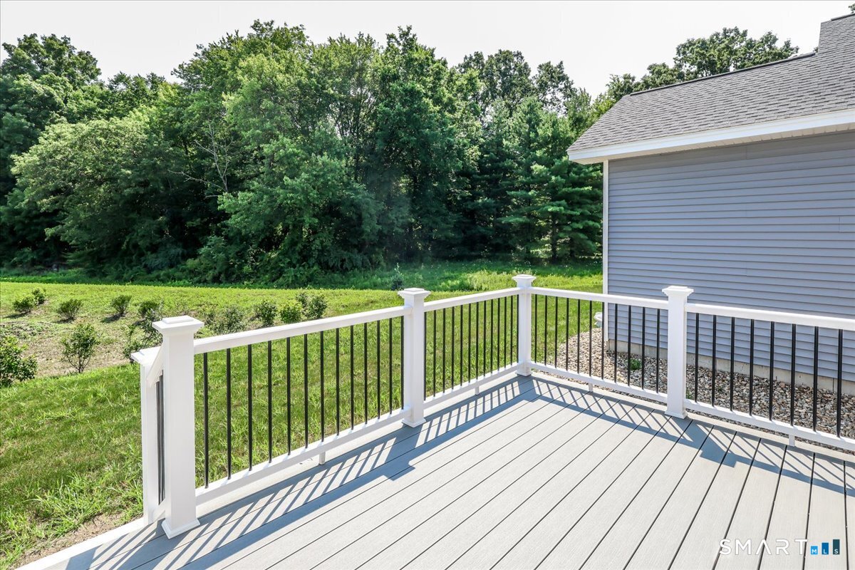 8 Fieldstone 8 Court Property Photo 22