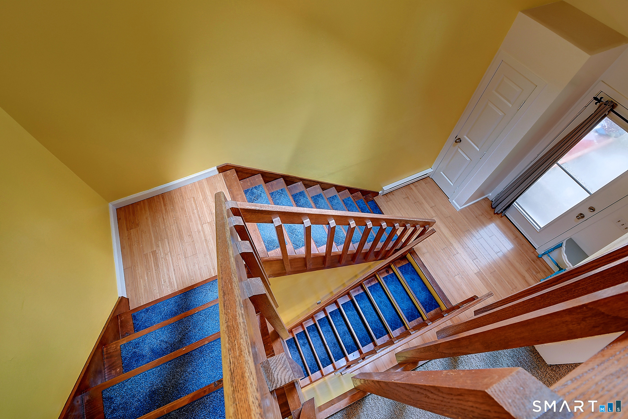 44 Tolland 52 Avenue Property Photo 3