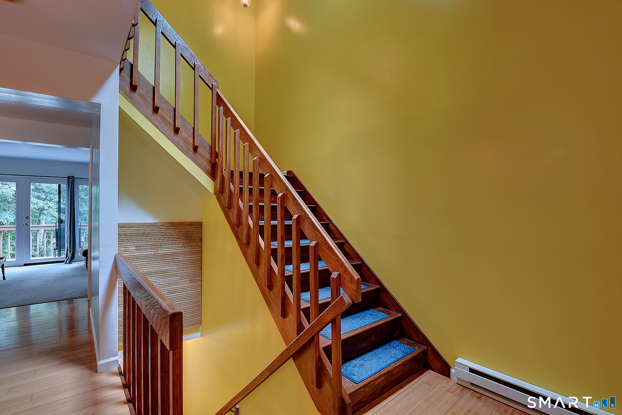 44 Tolland 52 Avenue Property Photo 5