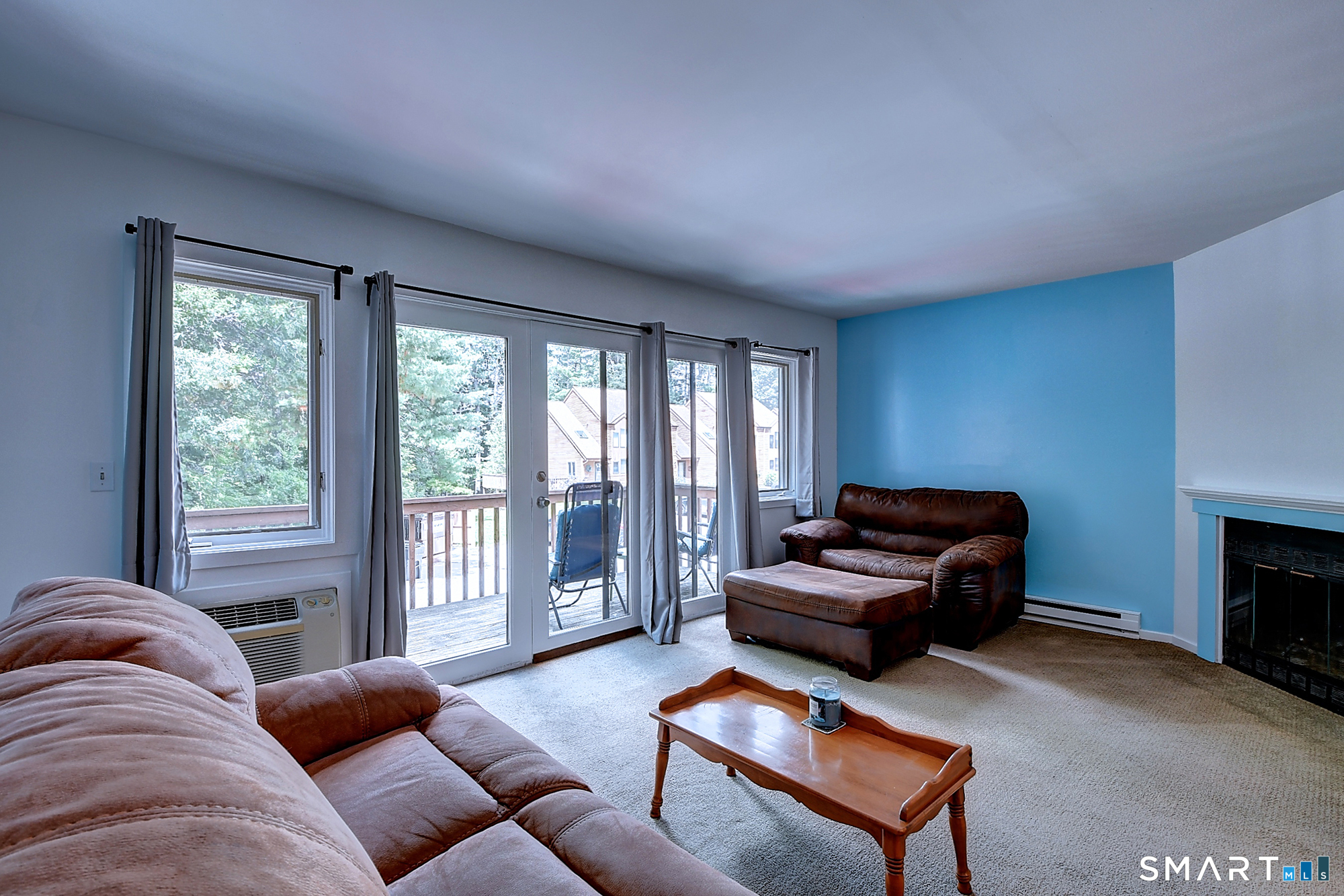 44 Tolland 52 Avenue Property Photo 11