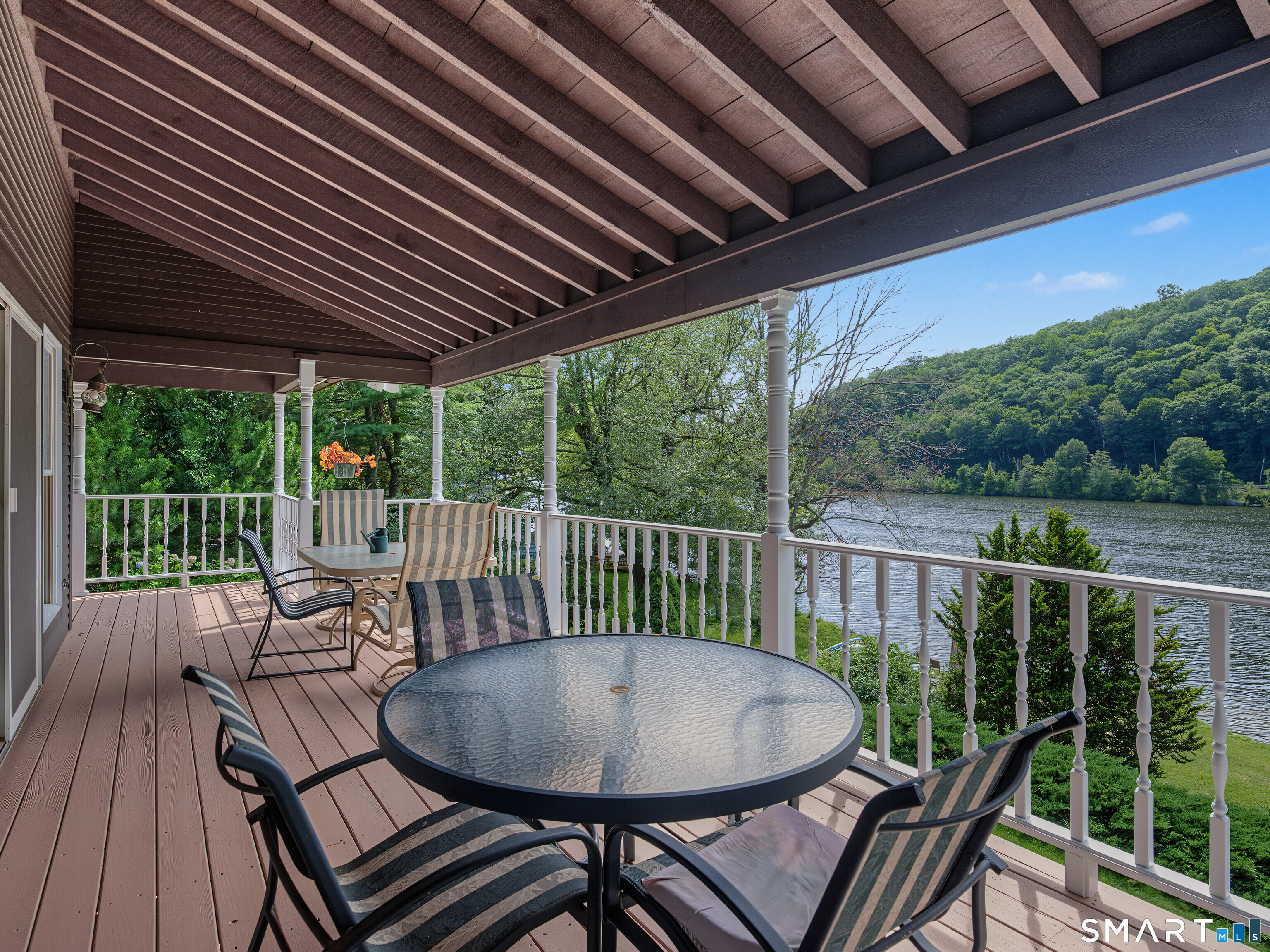 136 Quonnipaug Lane Property Photo 14