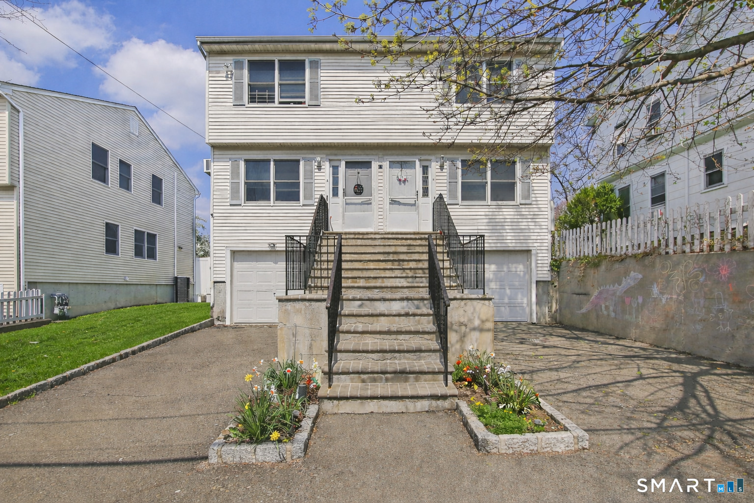21 Division West Street Property Photo 1