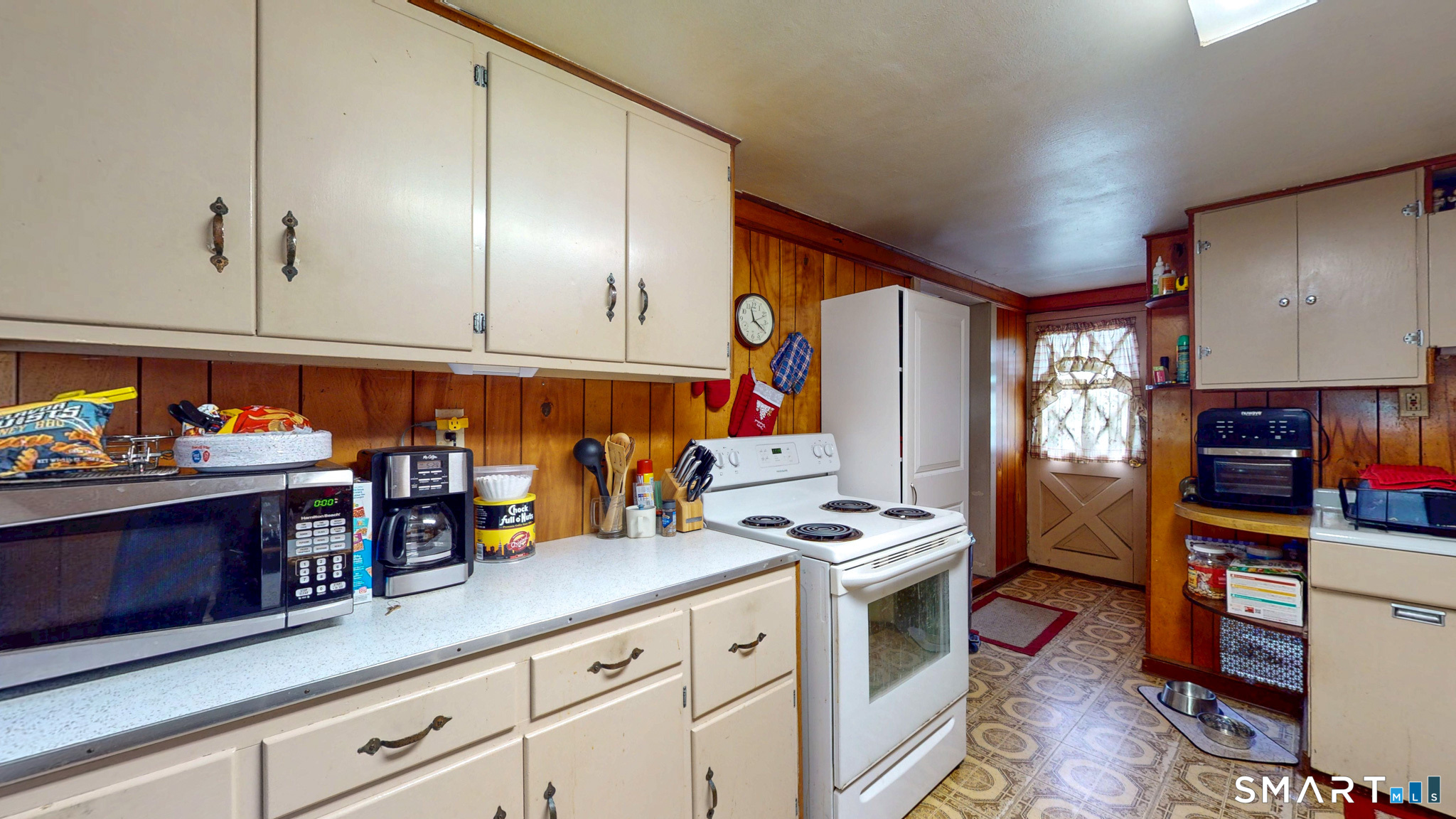 90 Water Street Property Photo 3