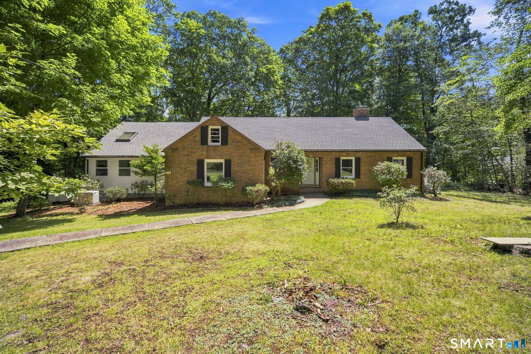 87 Kenmore Road Property Photo 1