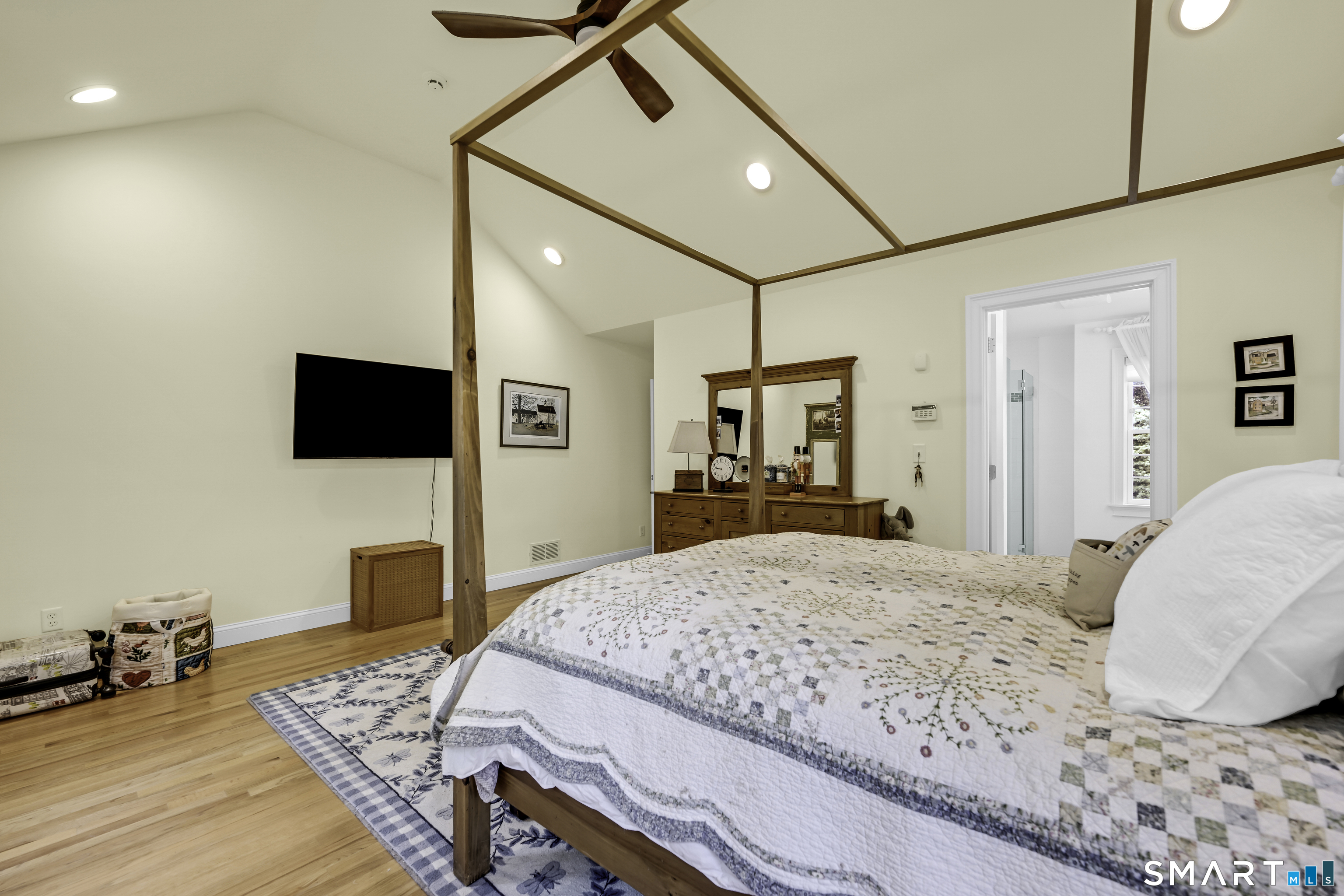 13 Hillview Lane Property Photo 35