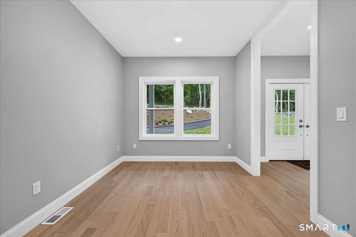 123 Scott Road Property Photo 21