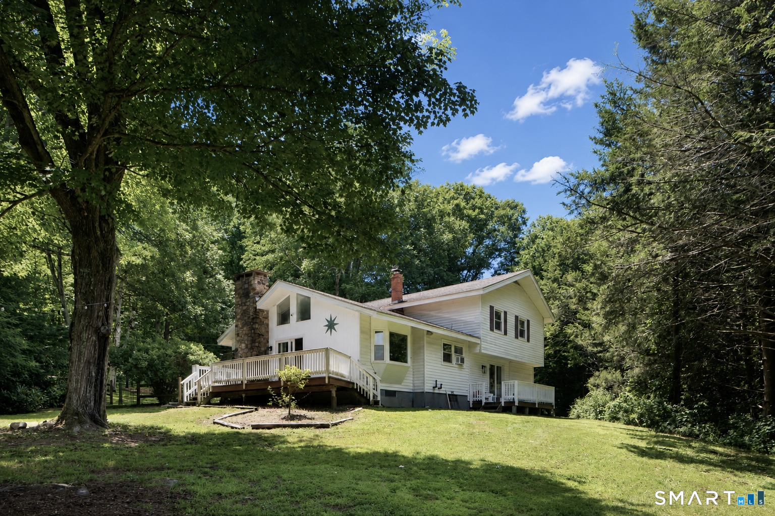 120 Moore Avenue Property Photo 1