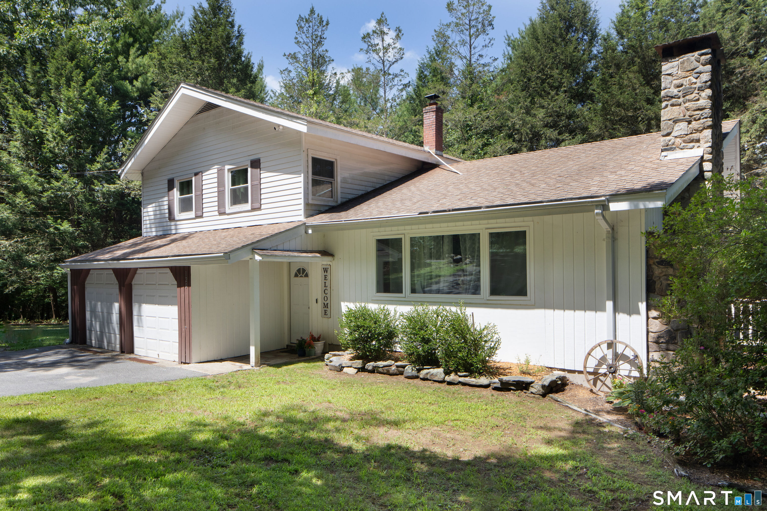 120 Moore Avenue Property Photo 17