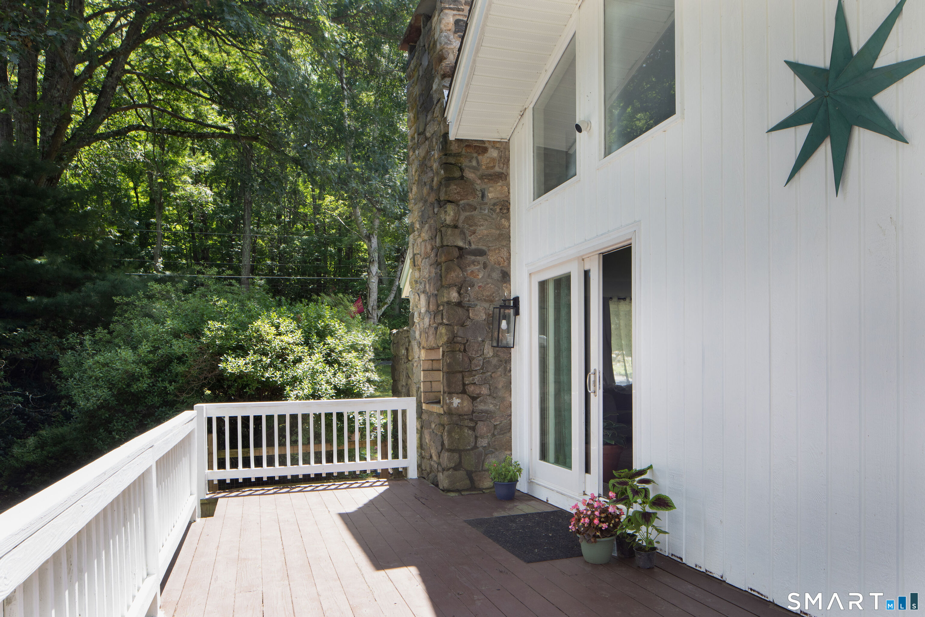 120 Moore Avenue Property Photo 18