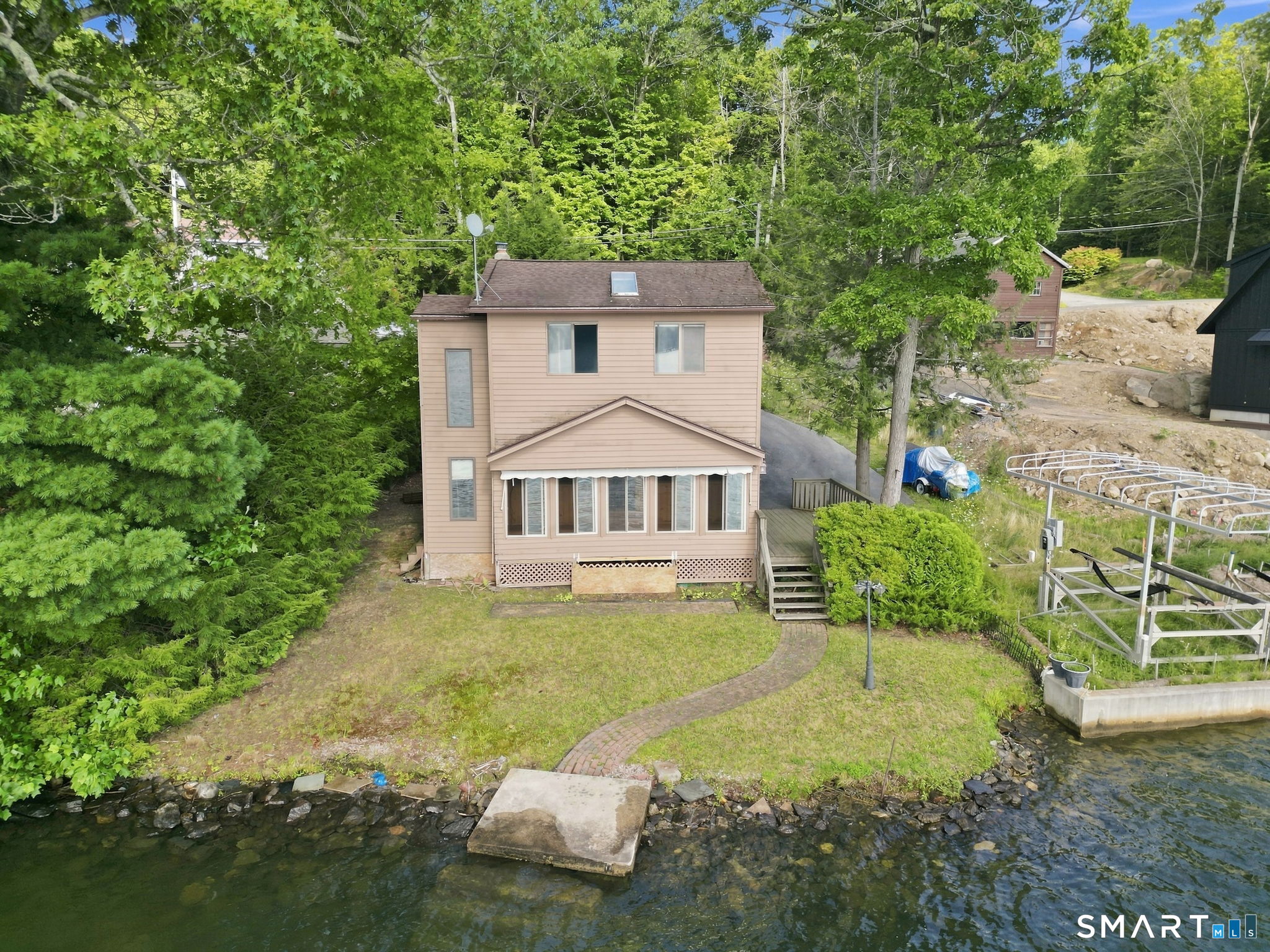 600 Wakefield East Boulevard Property Photo 6