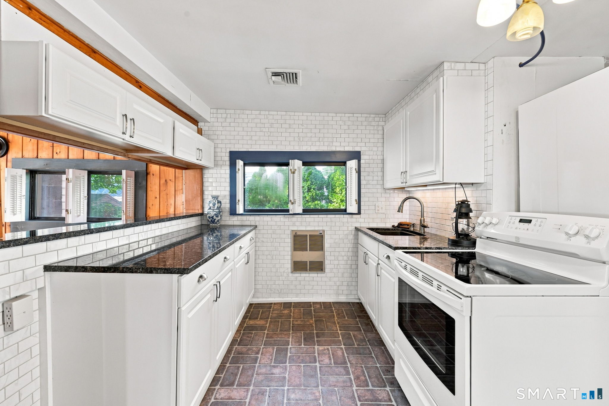 600 Wakefield East Boulevard Property Photo 17