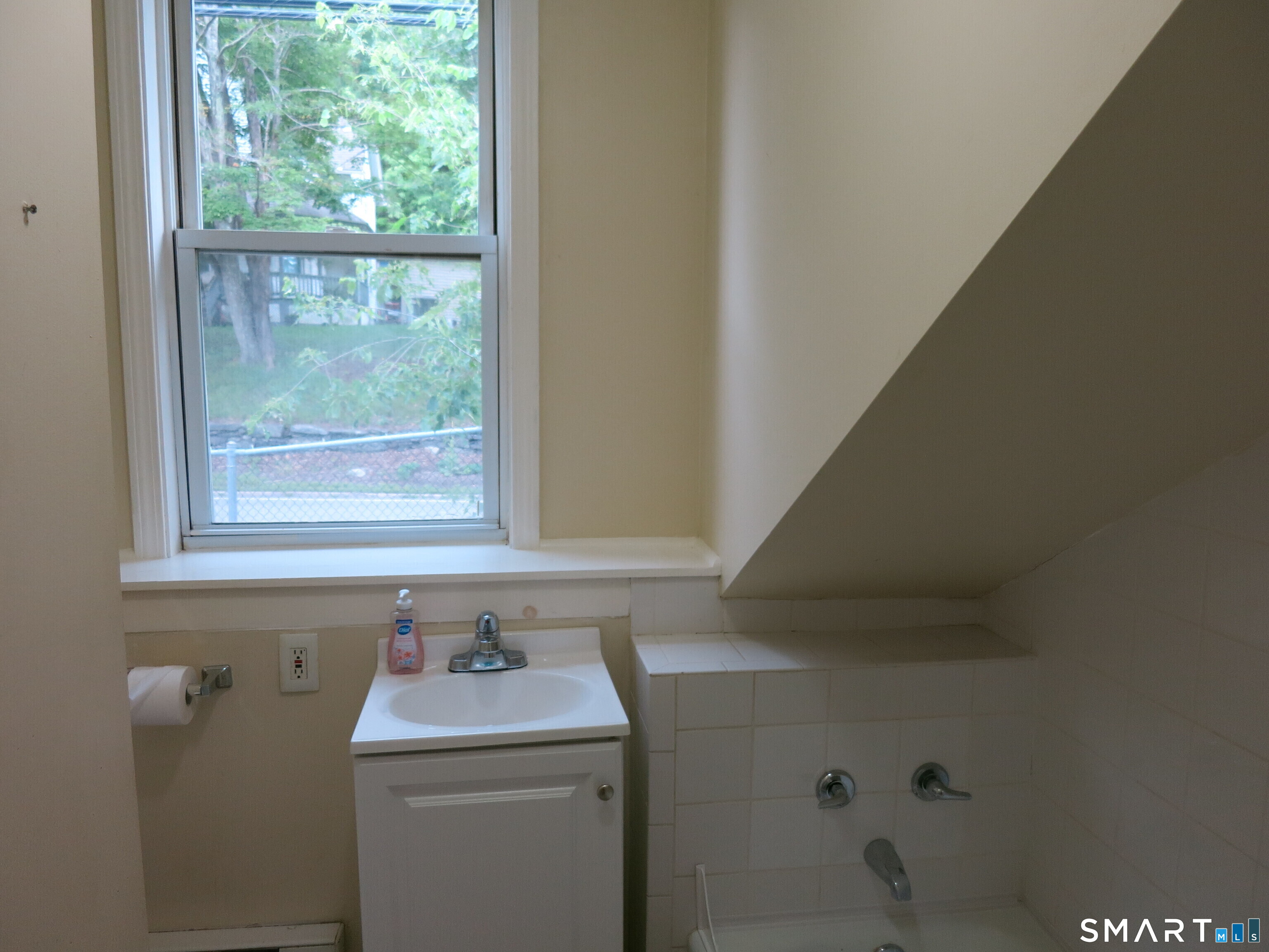 983 Riverside Drive Property Photo 13