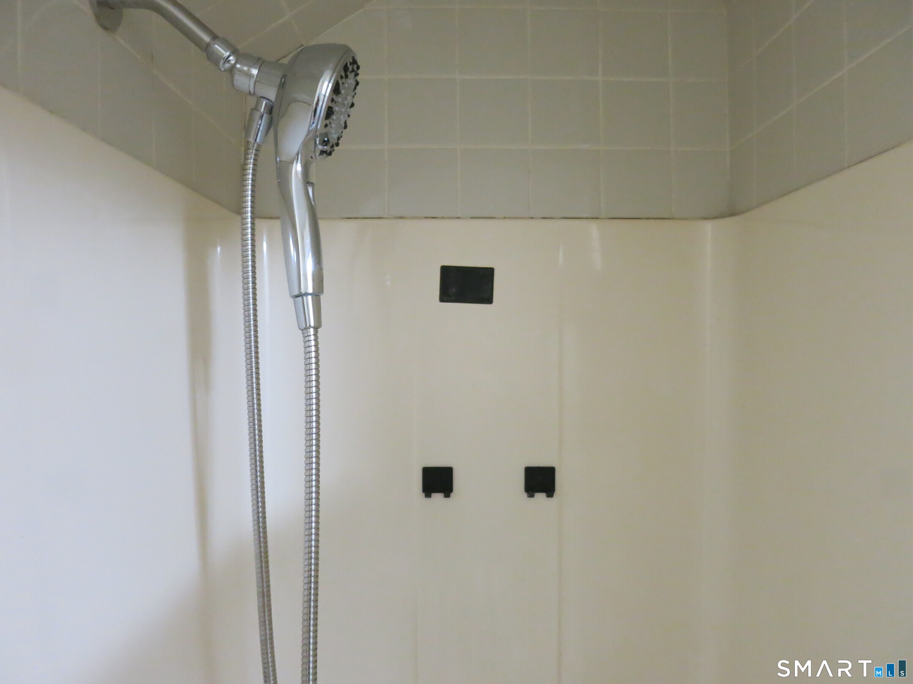 983 Riverside Drive Property Photo 14